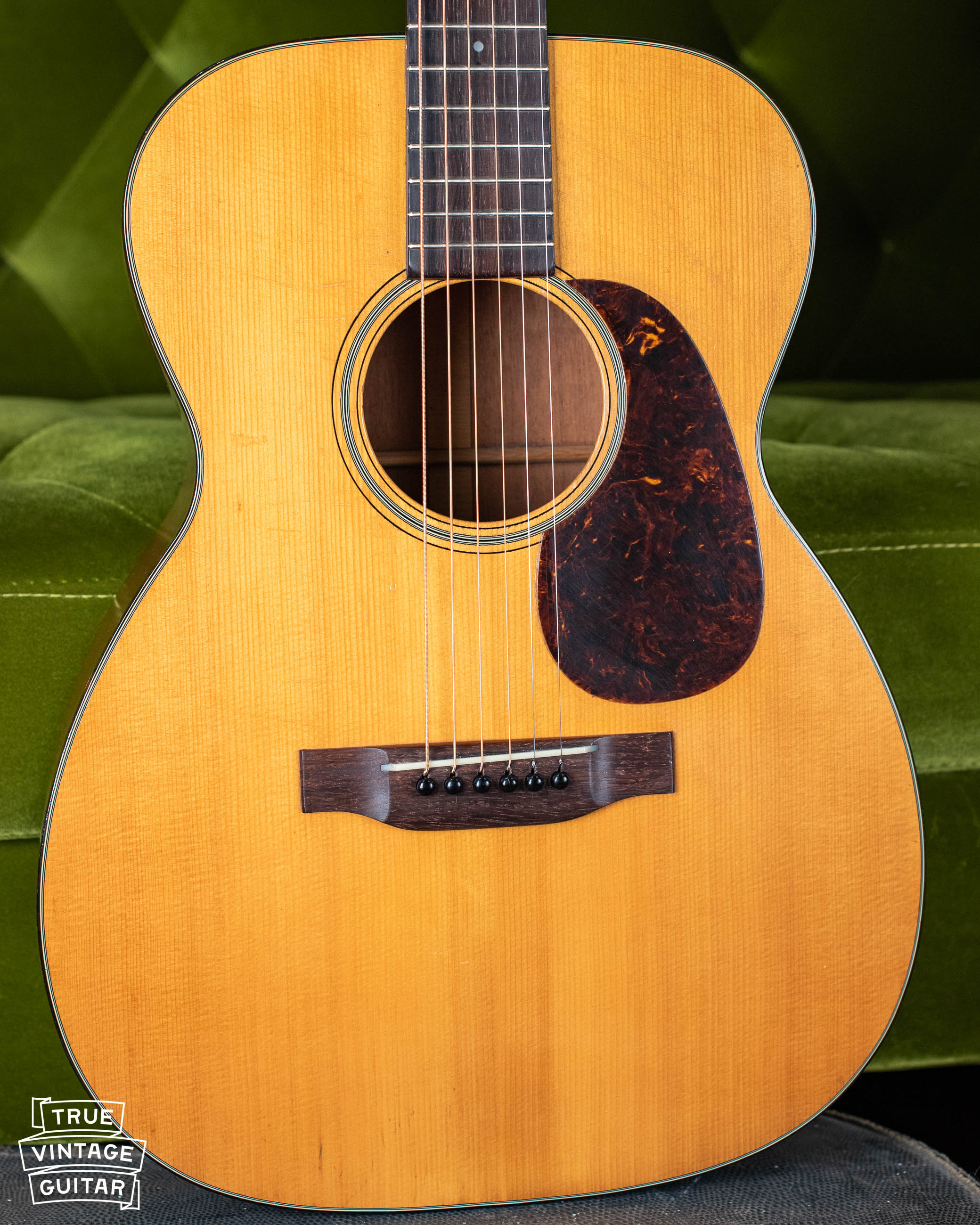 1943 Martin 00-18 guitar with case - Image 11