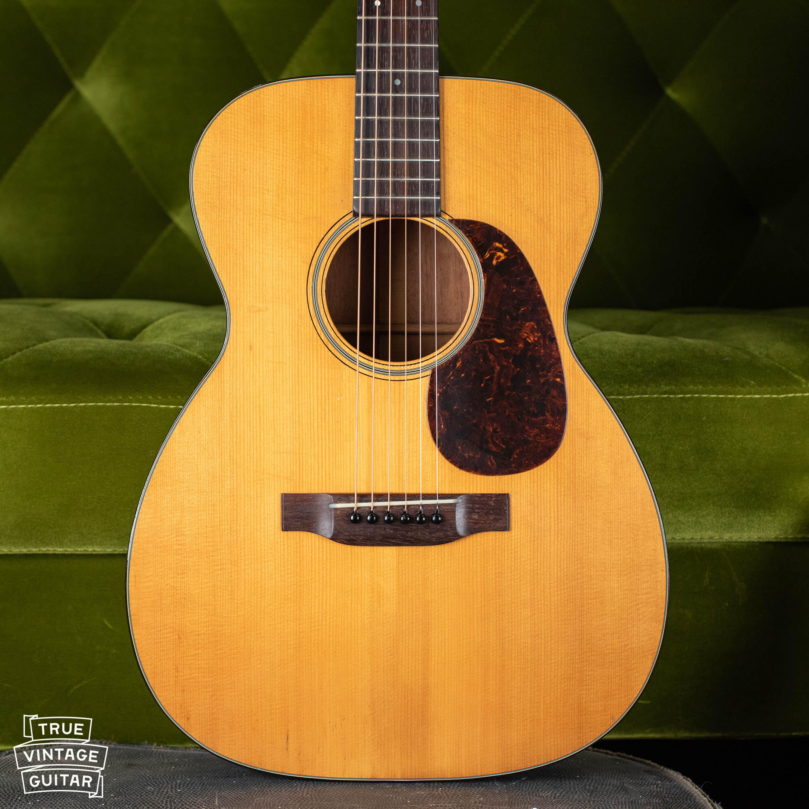 1943 Martin 00-18 guitar with case - Image 12