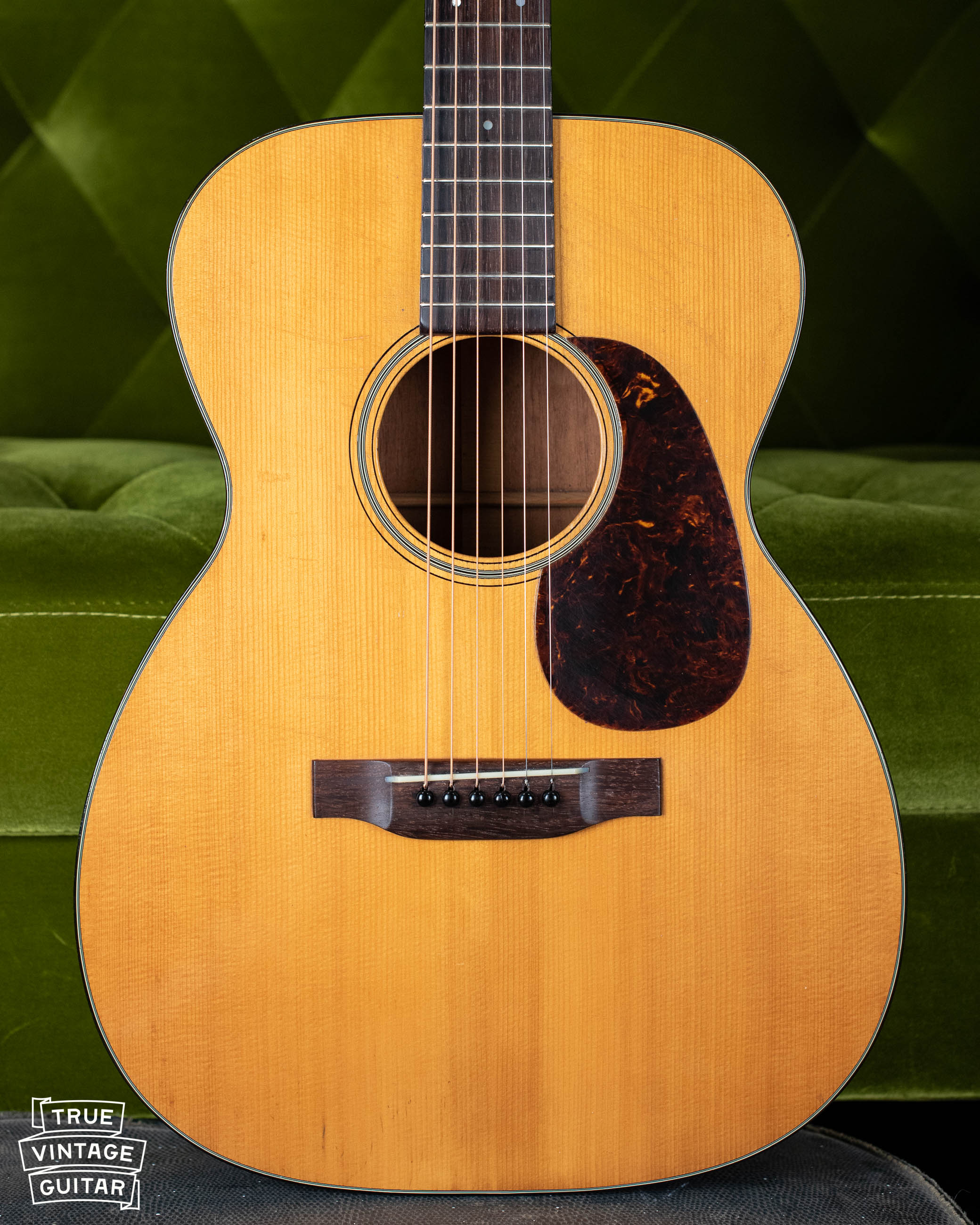 1943 Martin 00-18 guitar with case - Image 13