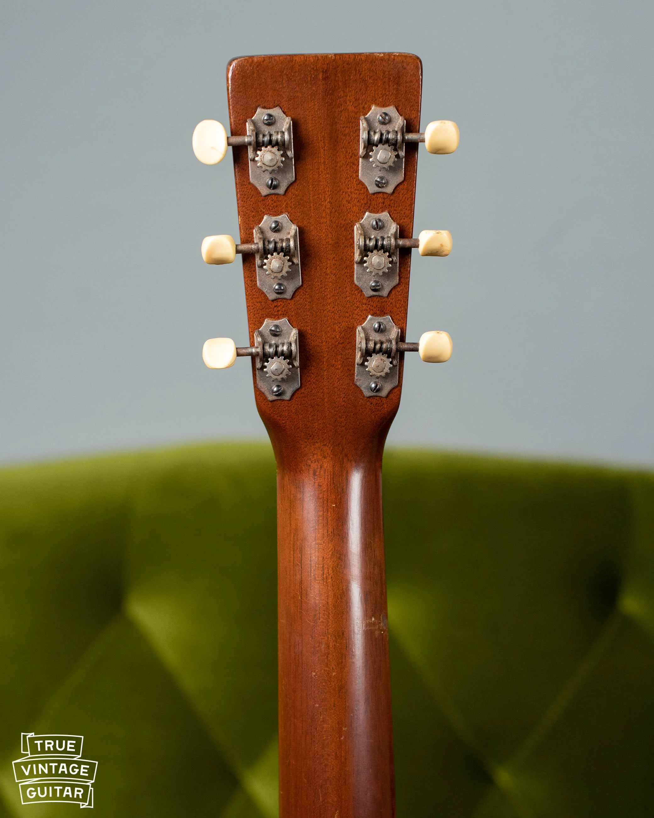 1943 Martin 00-18 guitar with case - Image 21