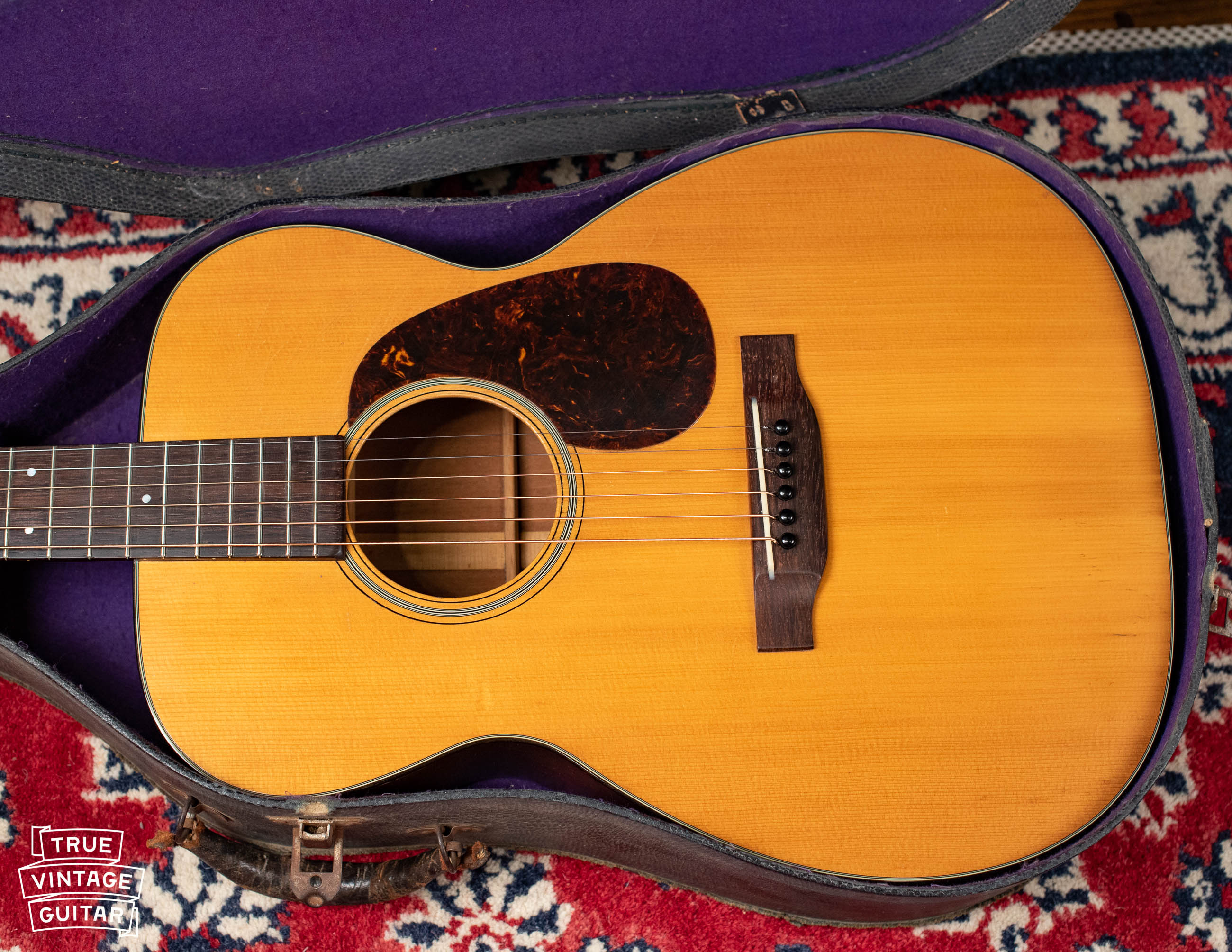 1943 Martin 00-18 guitar with case - Image 24