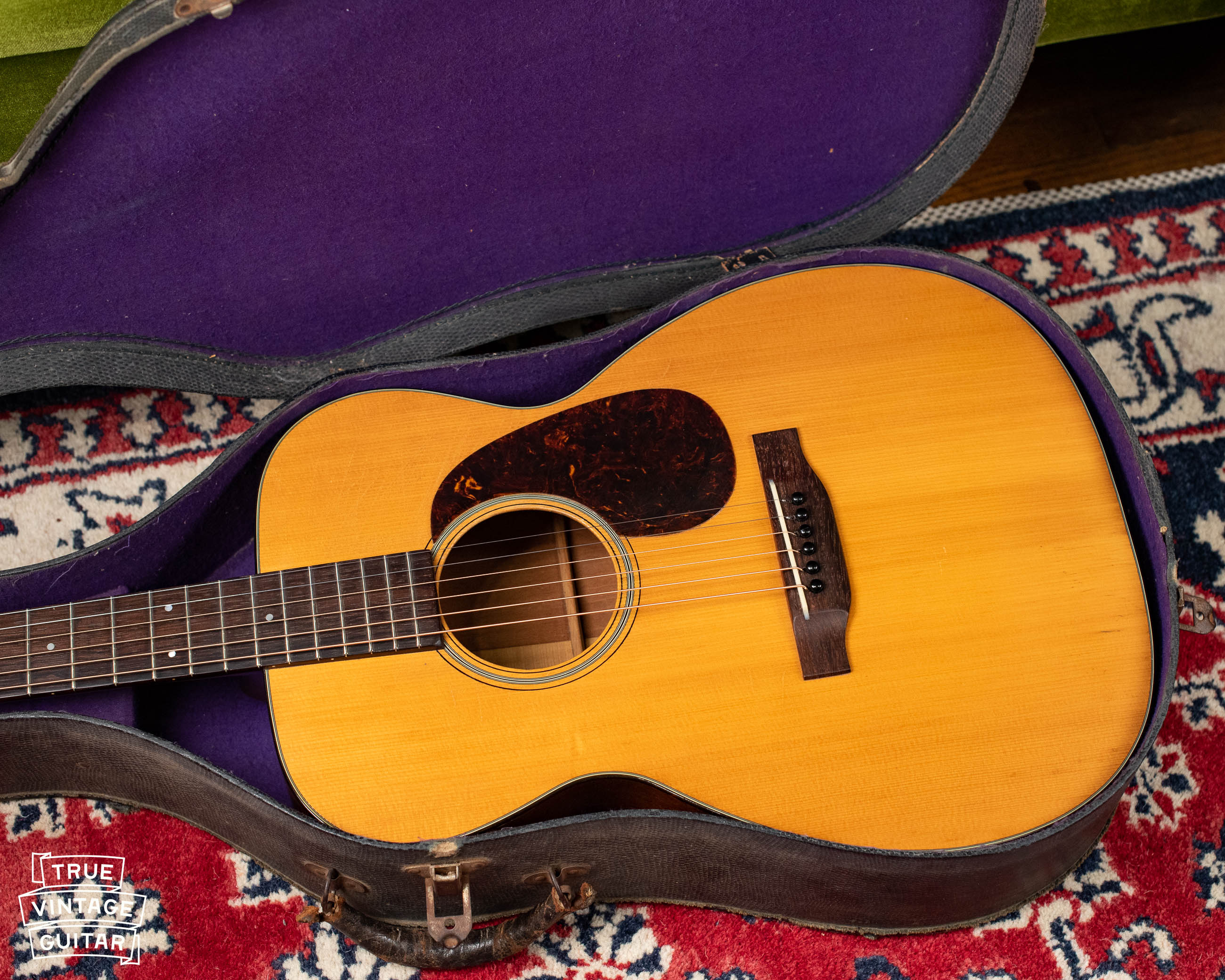 1943 Martin 00-18 guitar with case - Image 25