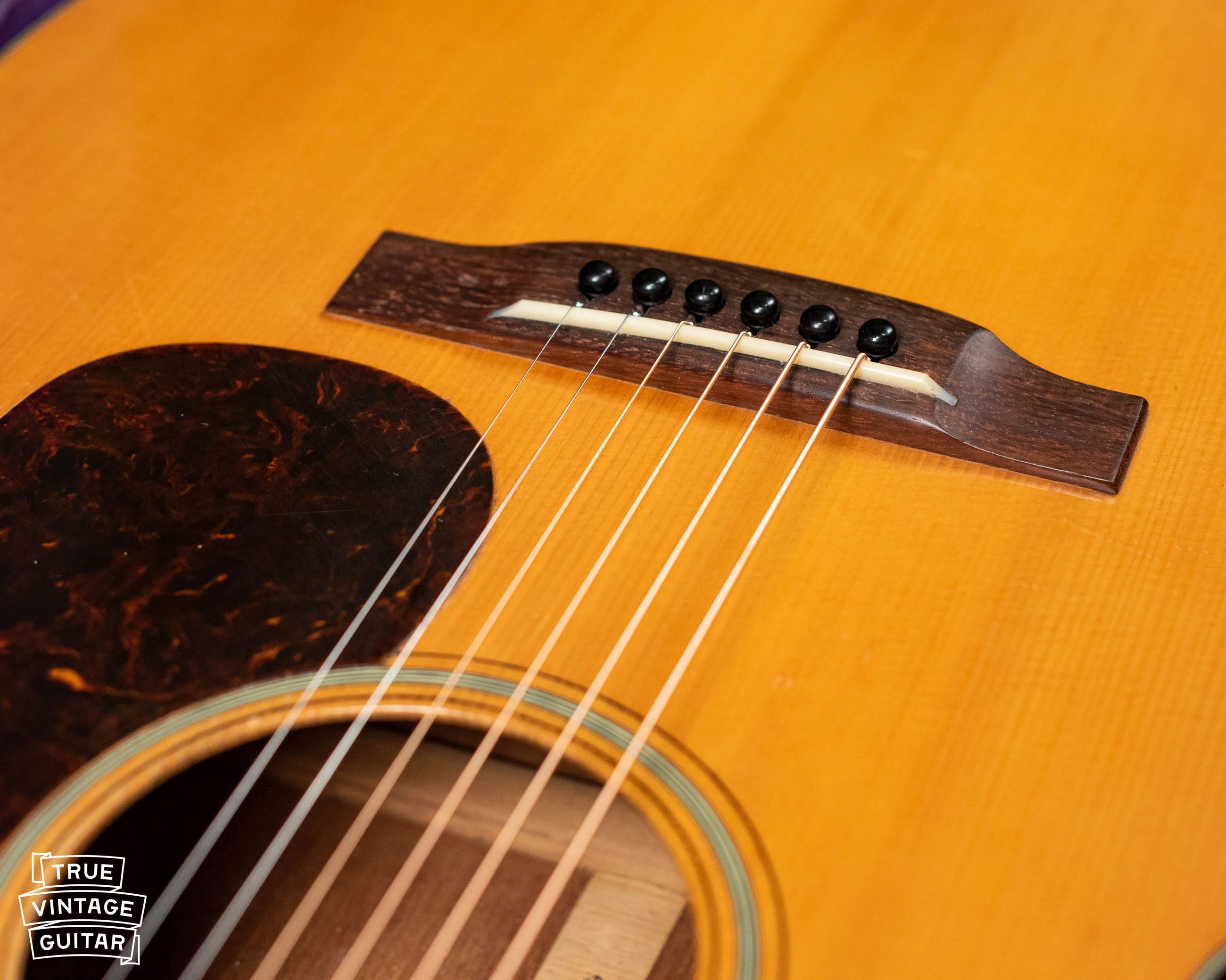 1943 Martin 00-18 guitar with case - Image 26