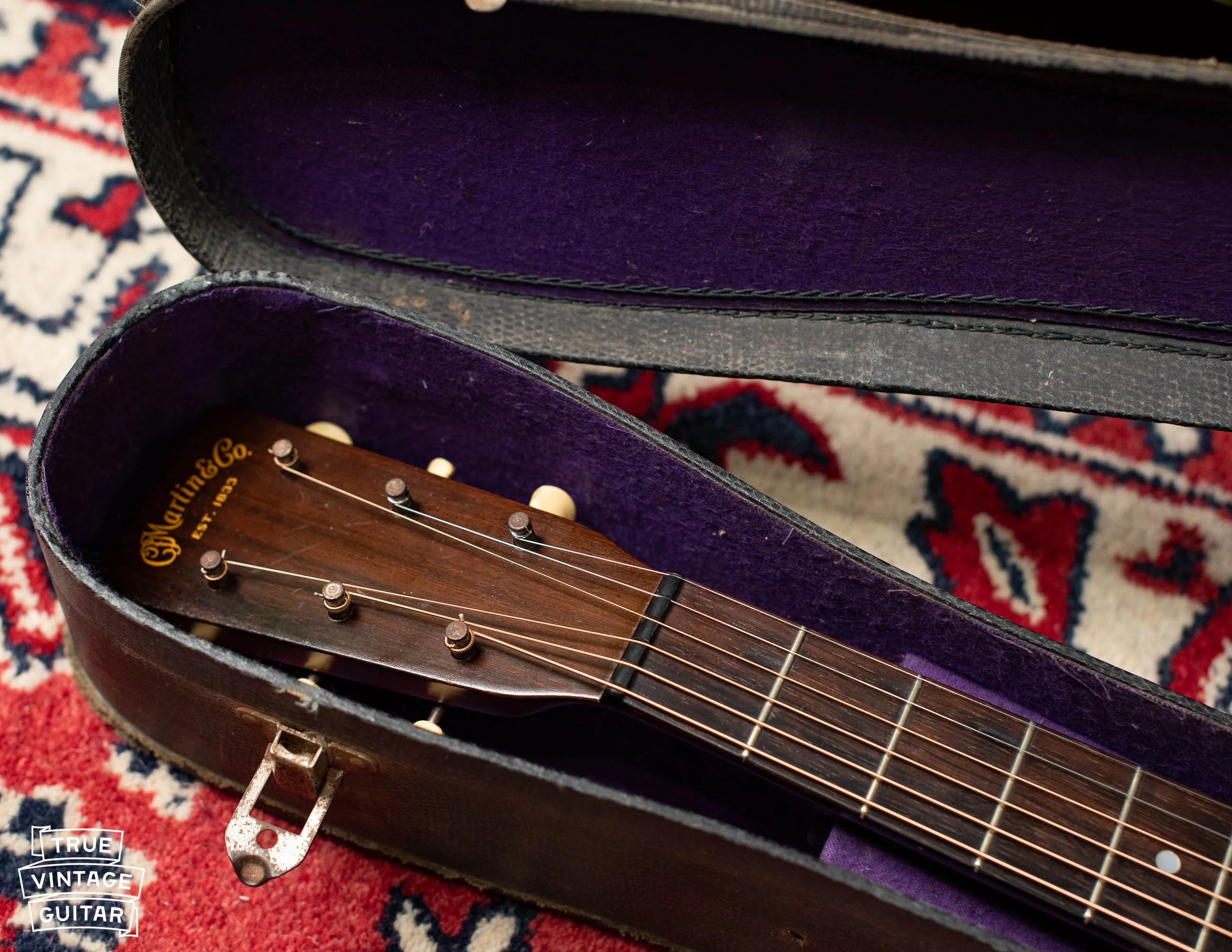 1943 Martin 00-18 guitar with case - Image 28