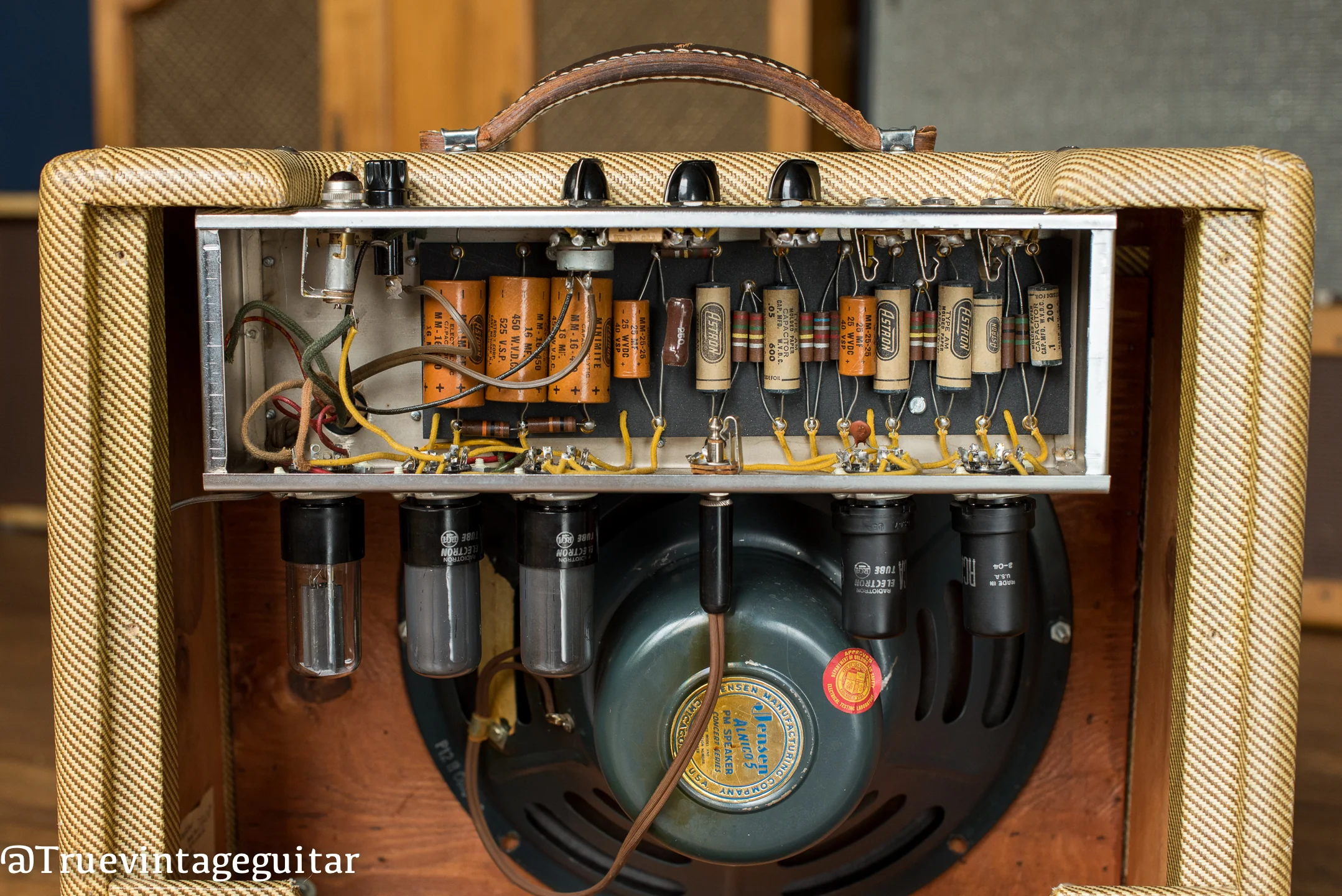 1953 Fender Deluxe 5B3 - Image 9