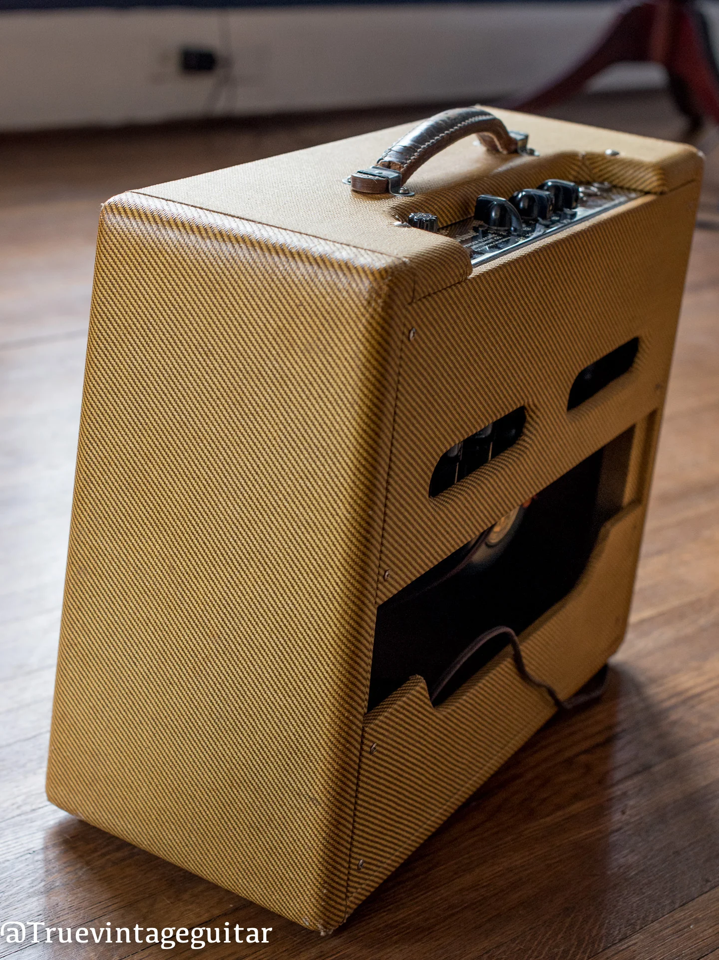 Vintage 1953 Fender Deluxe 5B3 guitar amplifier with cover - Image 11