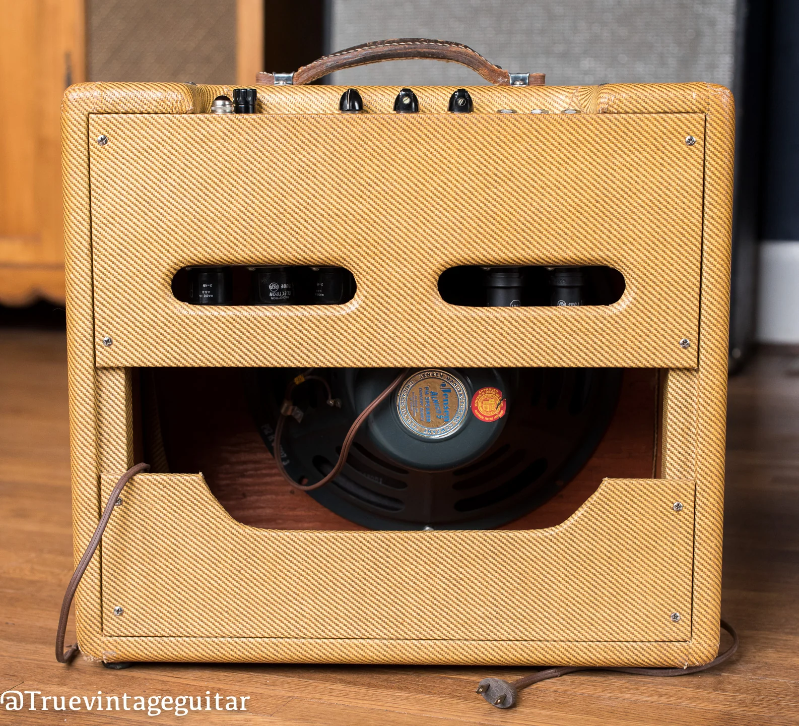 Vintage 1953 Fender Deluxe 5B3 guitar amplifier with cover - Image 12