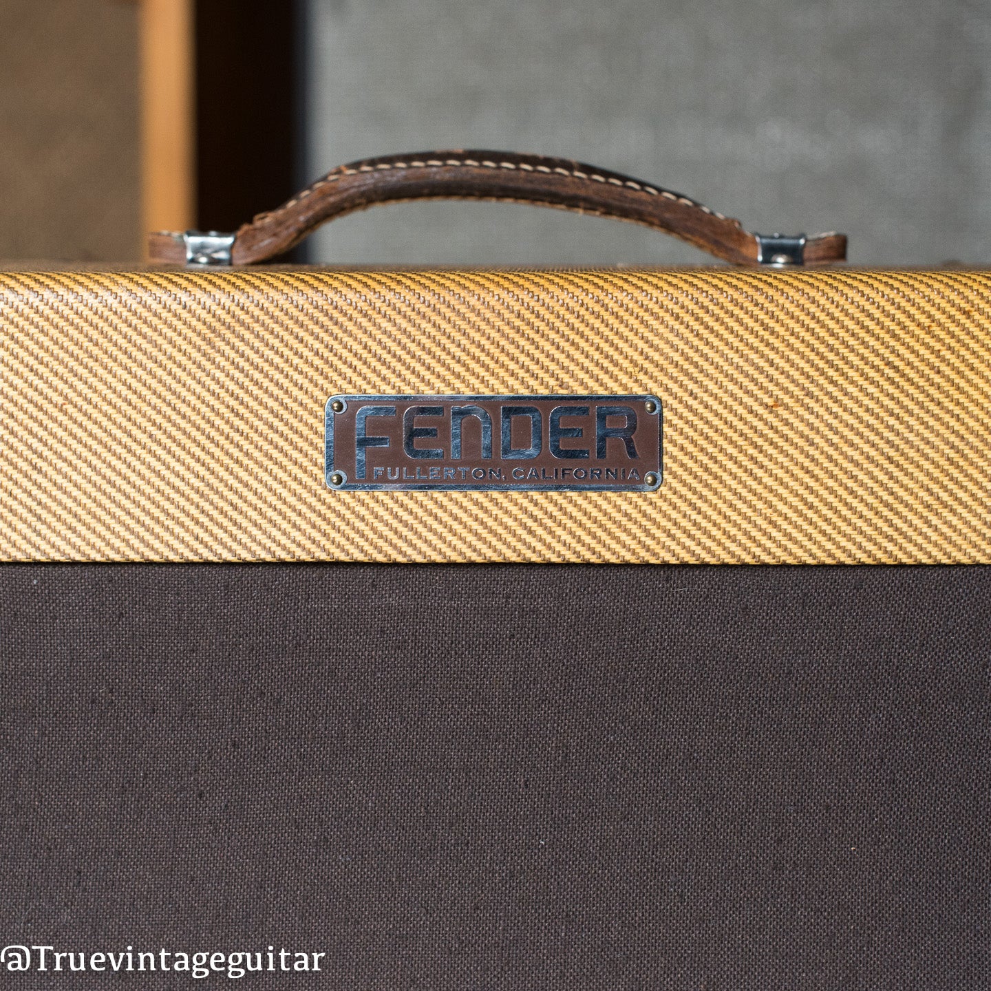 Vintage 1953 Fender Deluxe 5B3 guitar amplifier with cover - Image 8