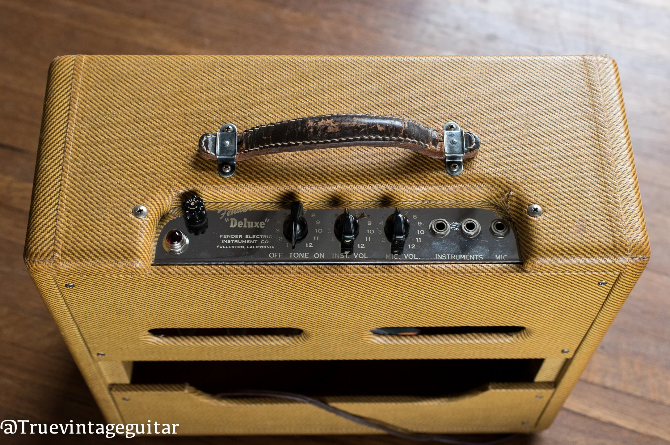 Vintage 1953 Fender Deluxe 5B3 guitar amplifier with cover - Image 9