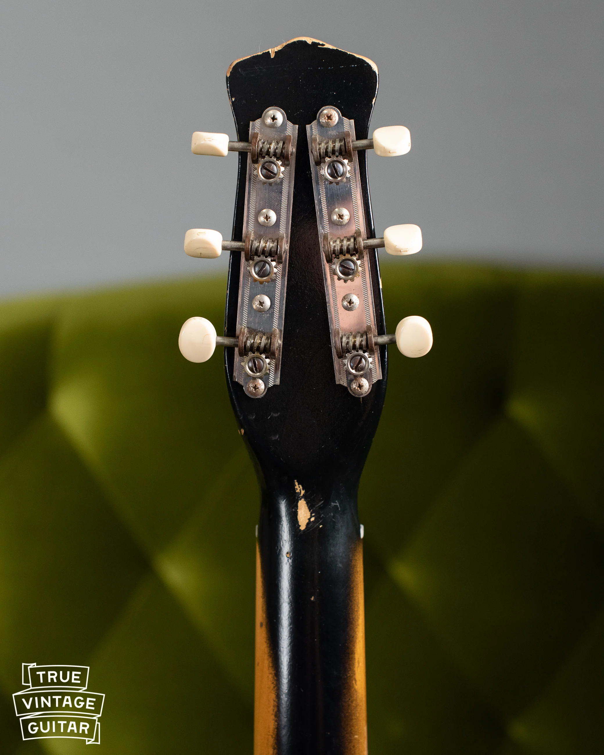1956 Danelectro U-2 Grained Ivory Leatherette with case - Image 12