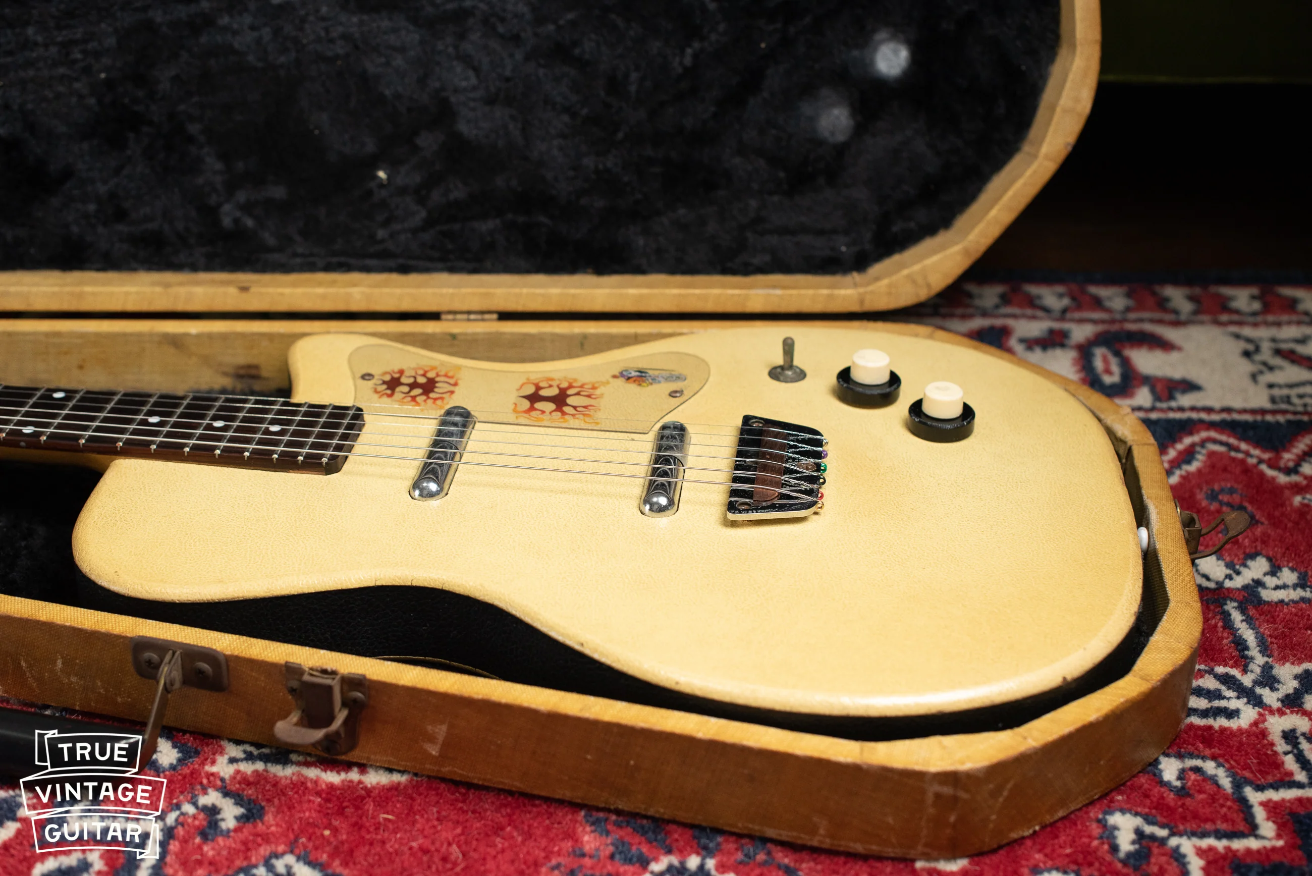 1956 Danelectro U-2 Grained Ivory Leatherette with case - Image 18