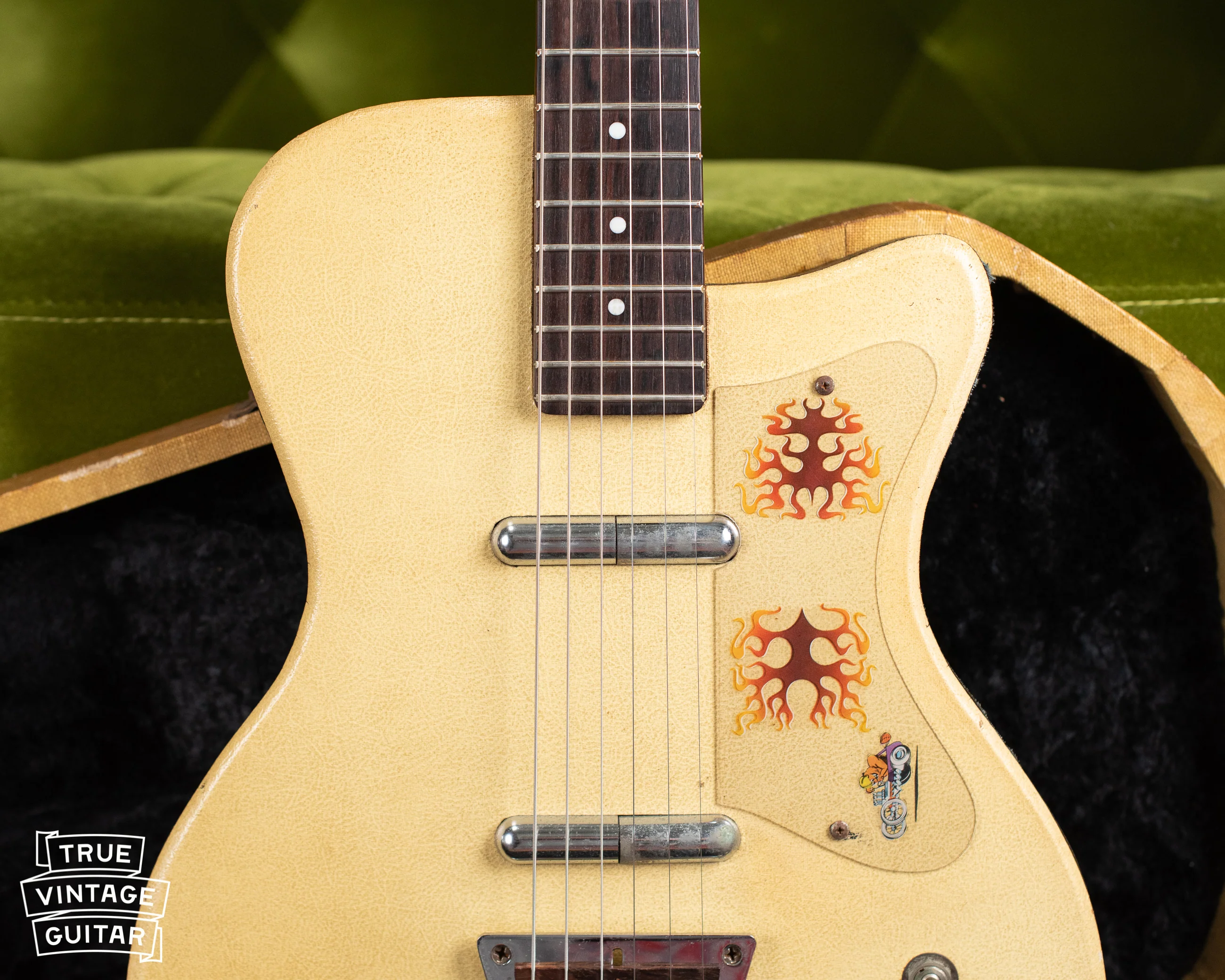 1956 Danelectro U-2 Grained Ivory Leatherette with case - Image 8