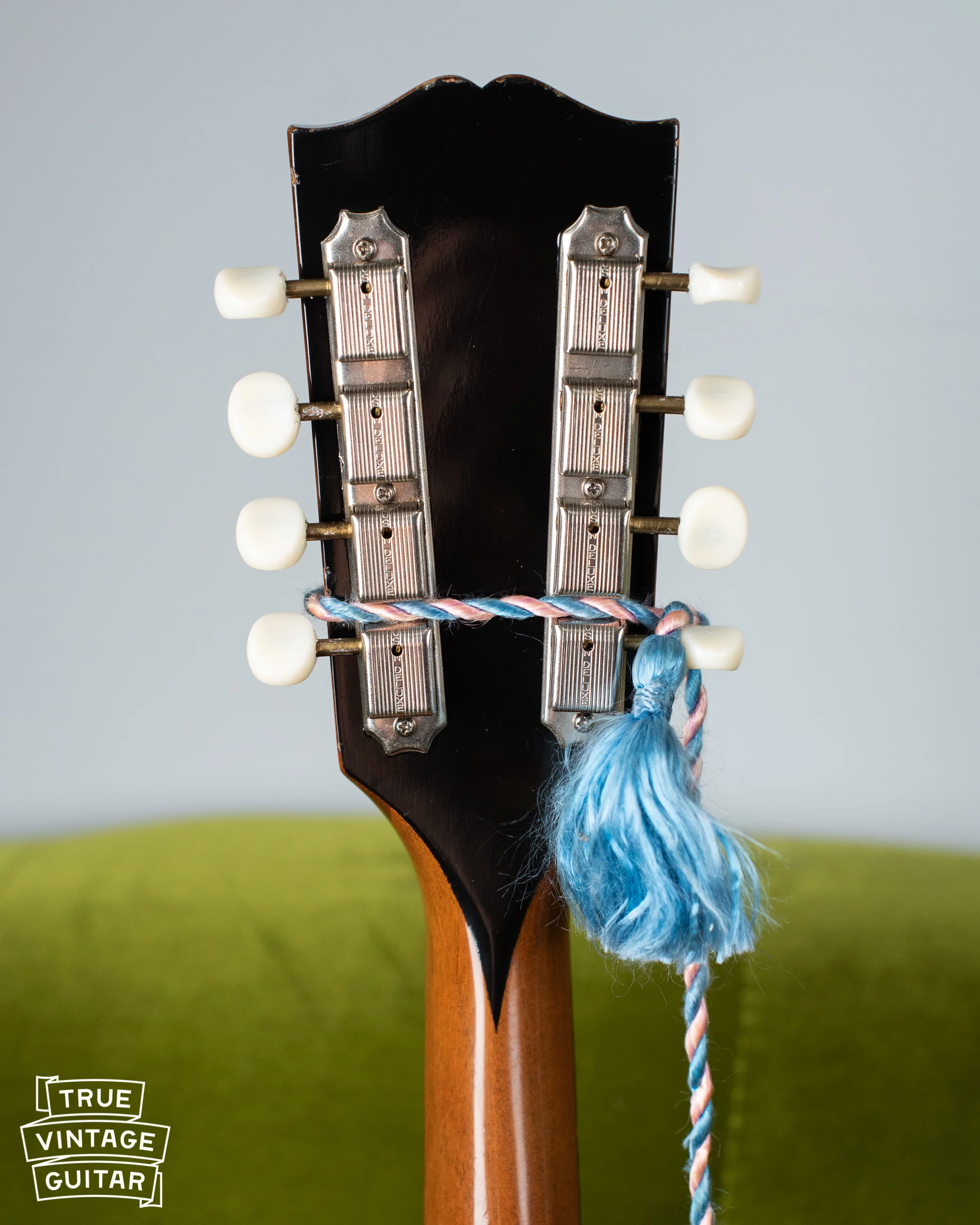 1957 Gibson A-40N Mandolin - Image 14