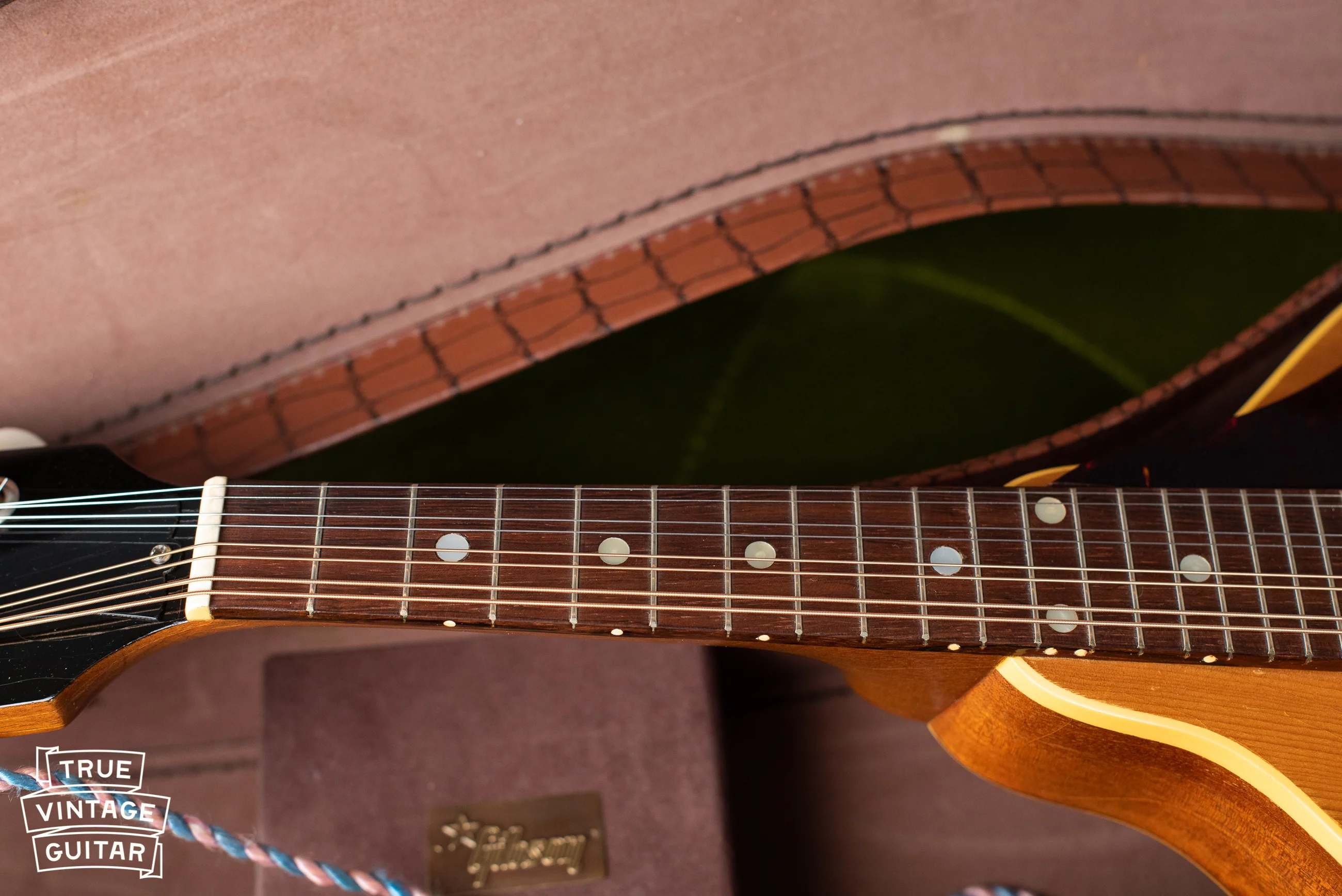 1957 Gibson A-40N Mandolin - Image 21