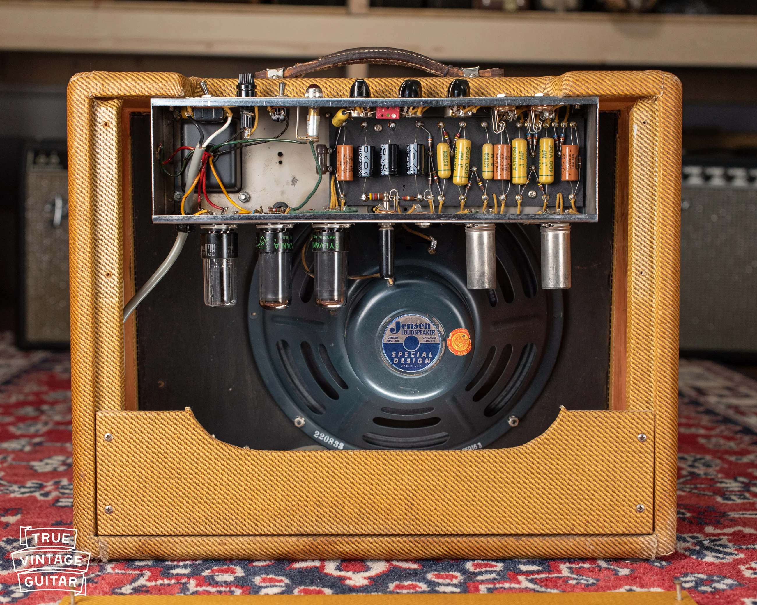 1958 Fender Deluxe Amp Tweed - Image 16