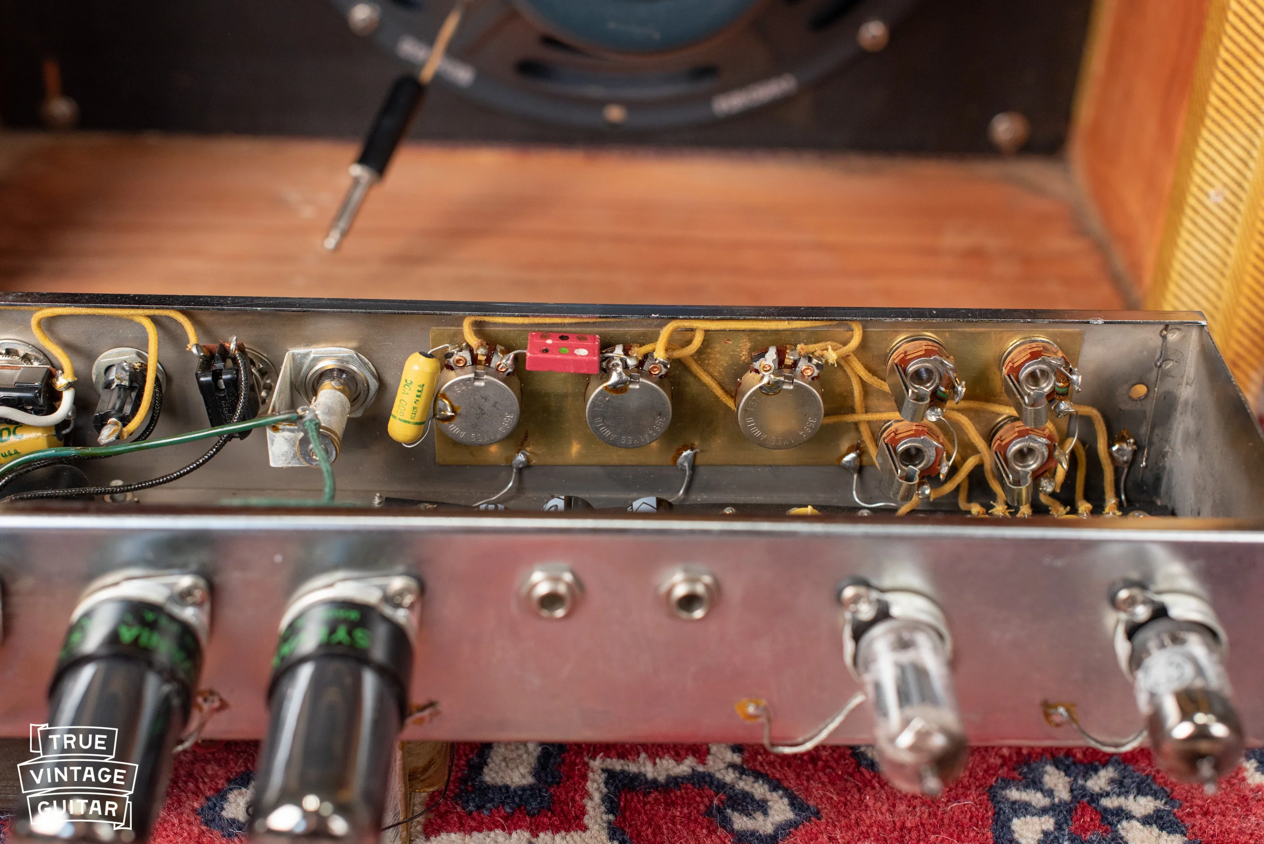 1958 Fender Deluxe Amp Tweed - Image 21