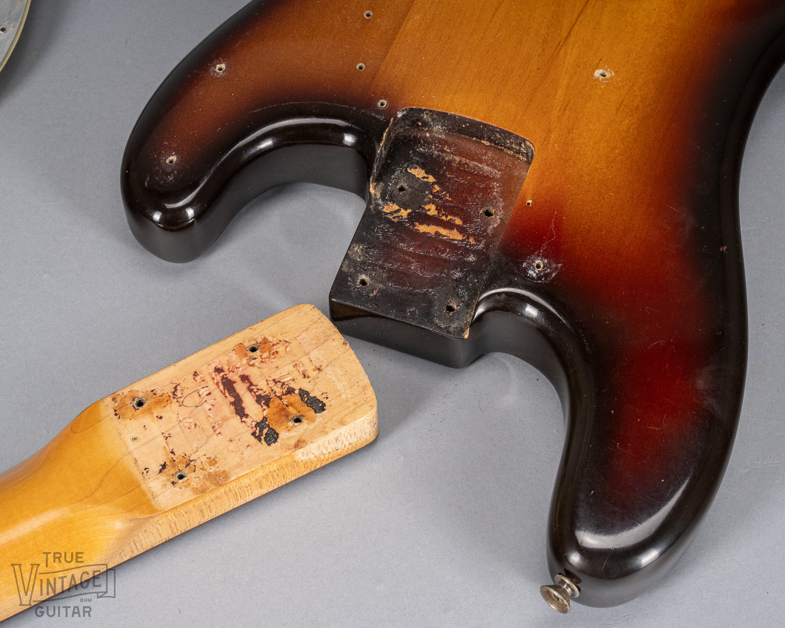 1959 Fender Precision Bass Sunburst Factory Mint Green Pickguard - Image 21