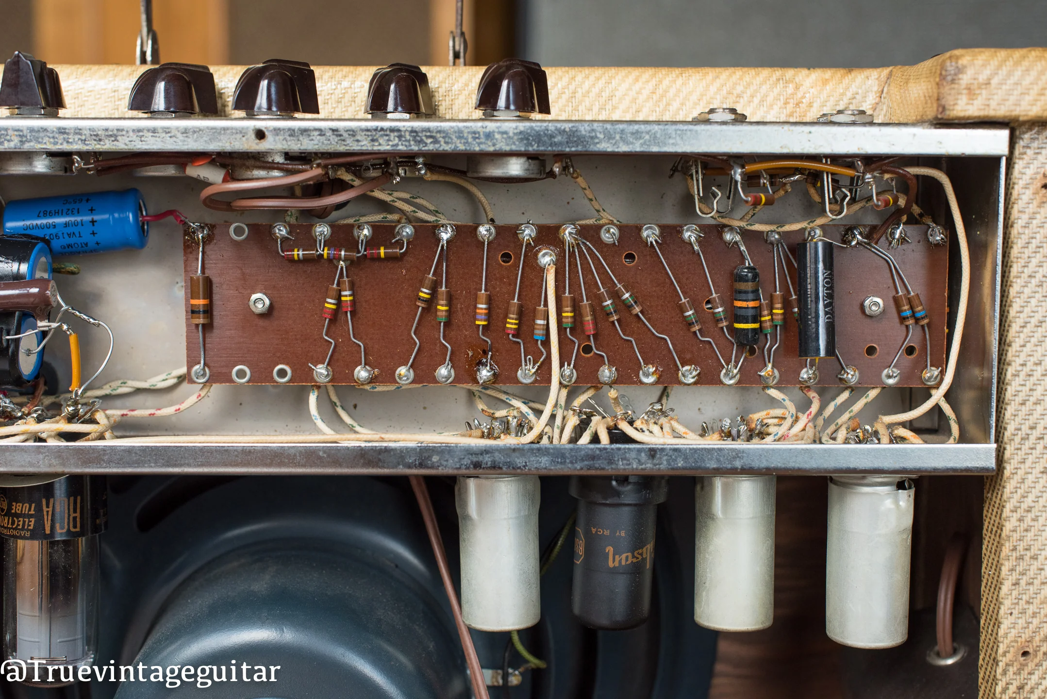 1960 Gibson GA-20T Ranger - Image 9
