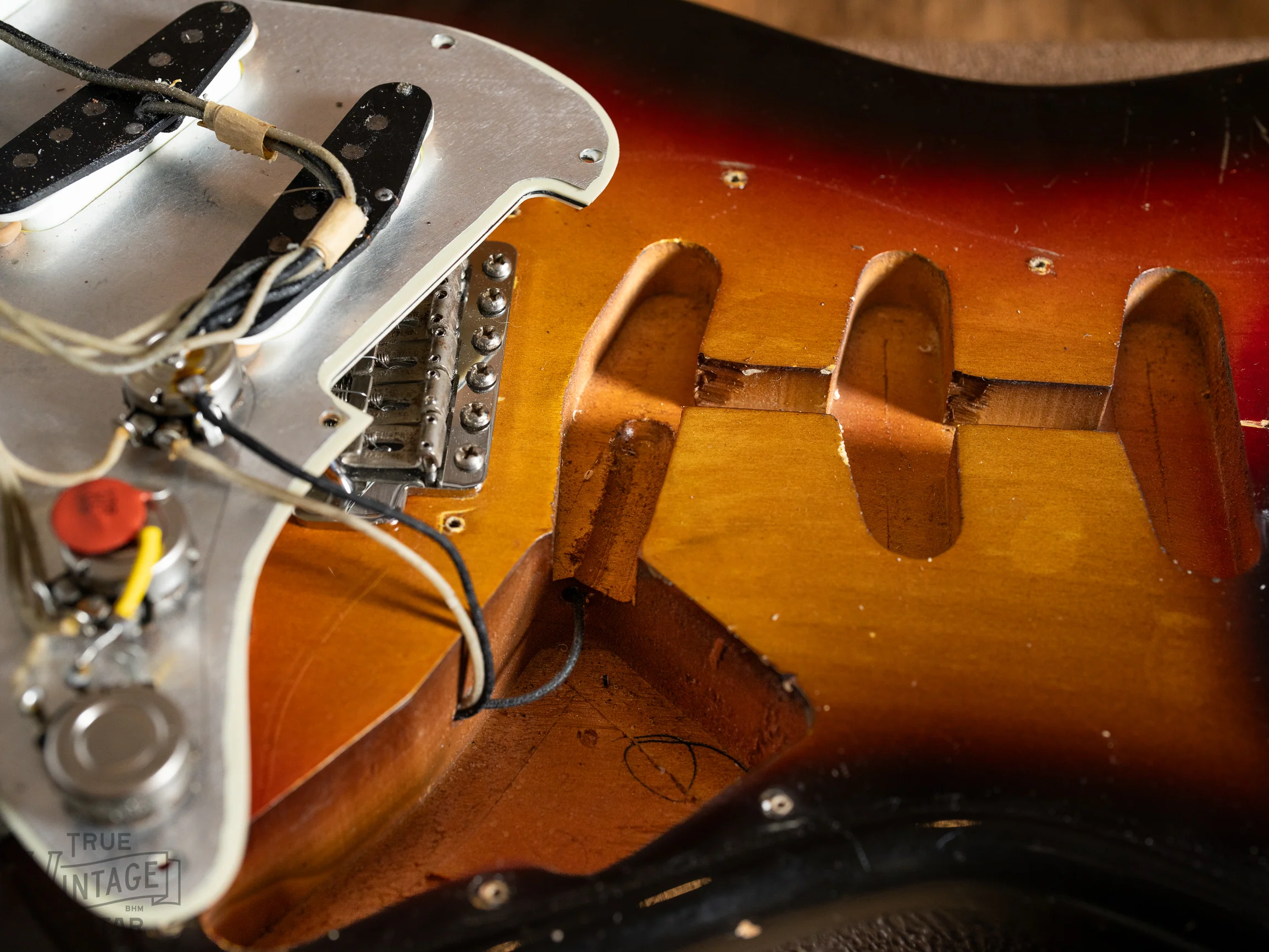 1961 Fender Stratocaster Sunburst - Image 22