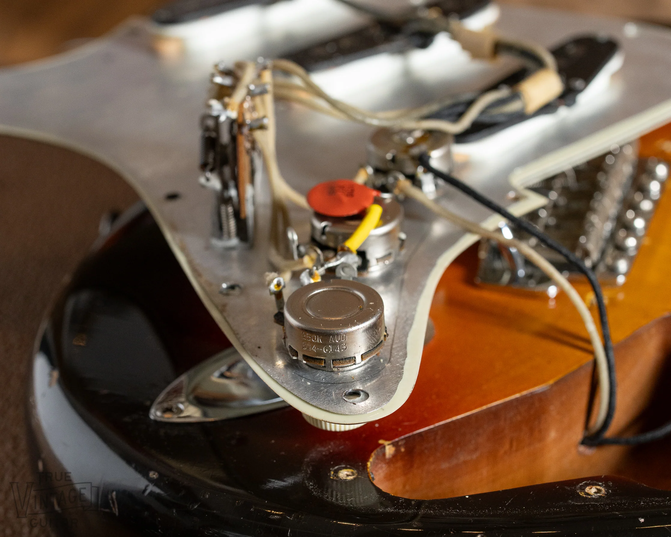 1961 Fender Stratocaster Sunburst - Image 23