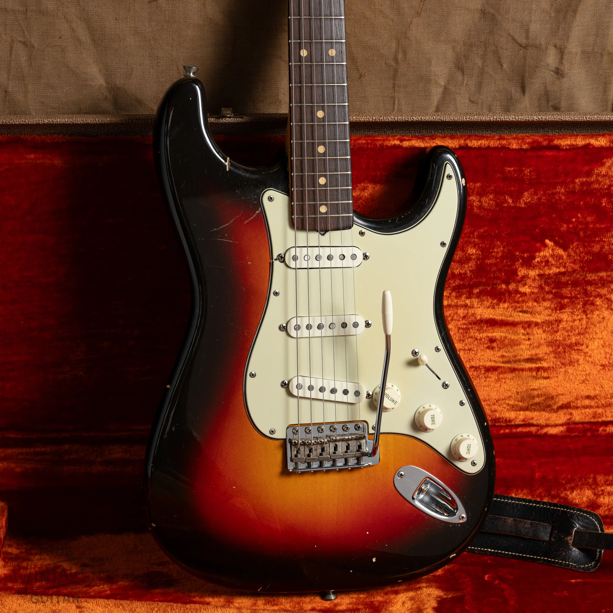 1961 Fender Stratocaster Sunburst - Image 8