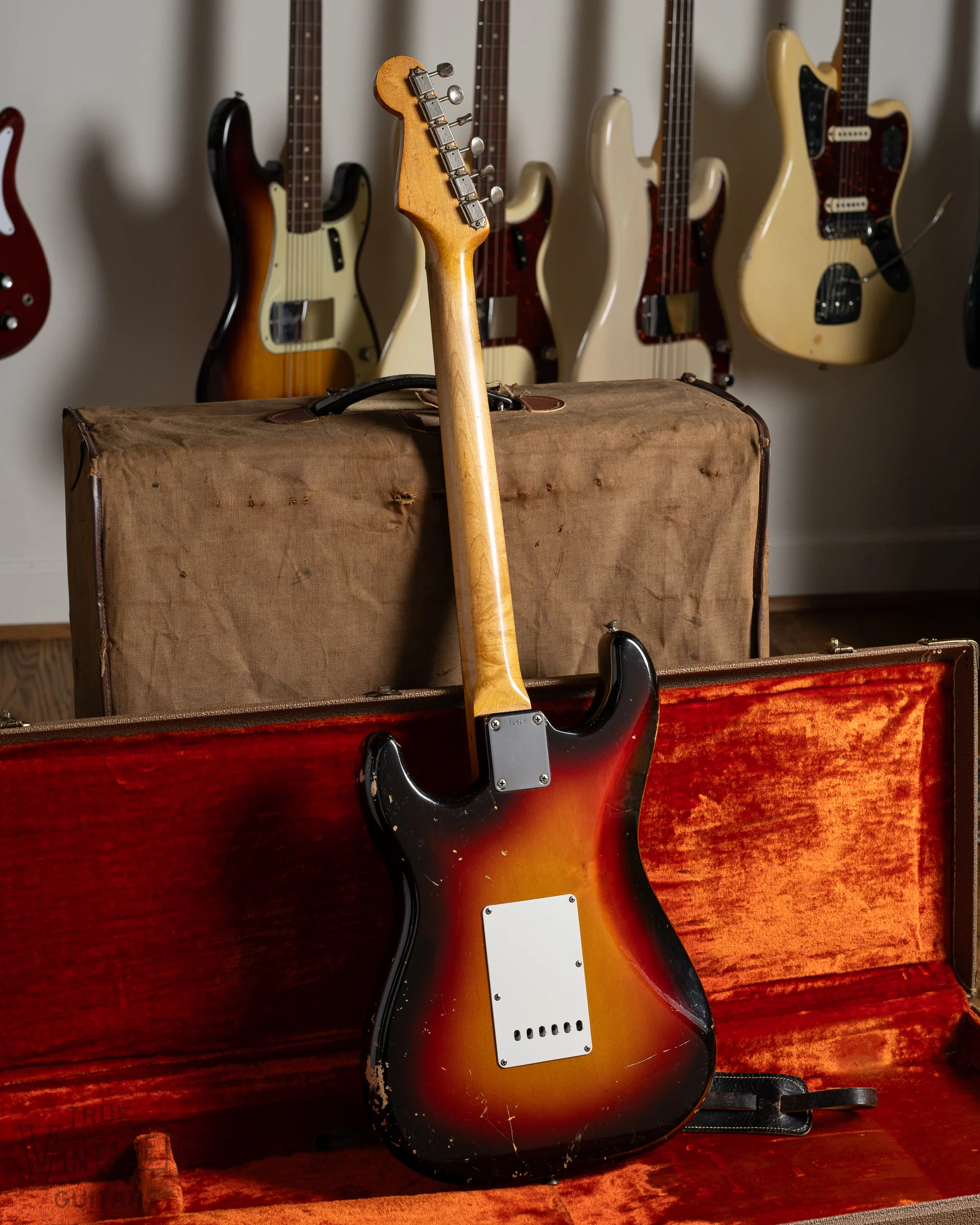 1961 Fender Stratocaster Sunburst - Image 9
