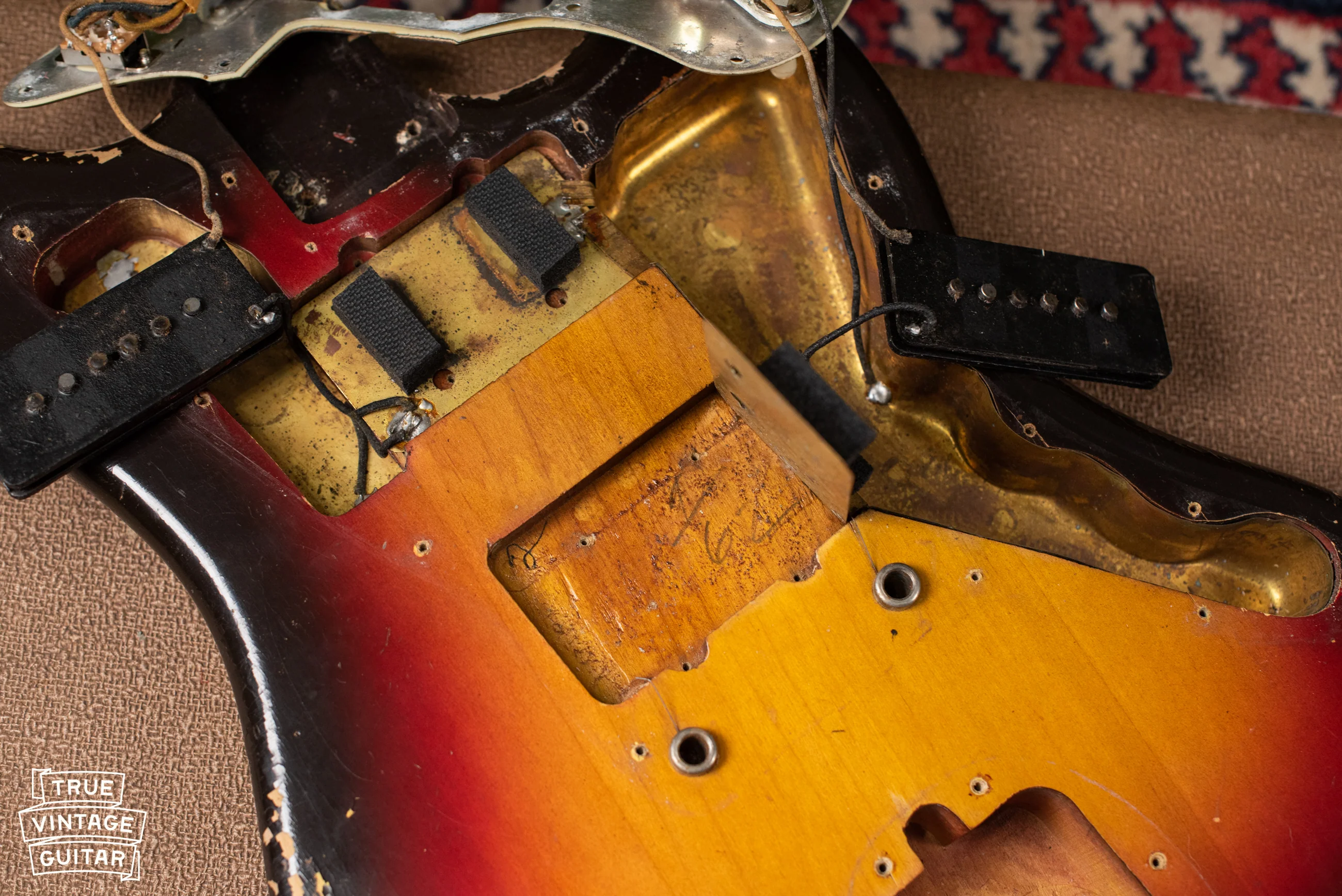 1962 Fender Jazzmaster Sunburst - Image 32