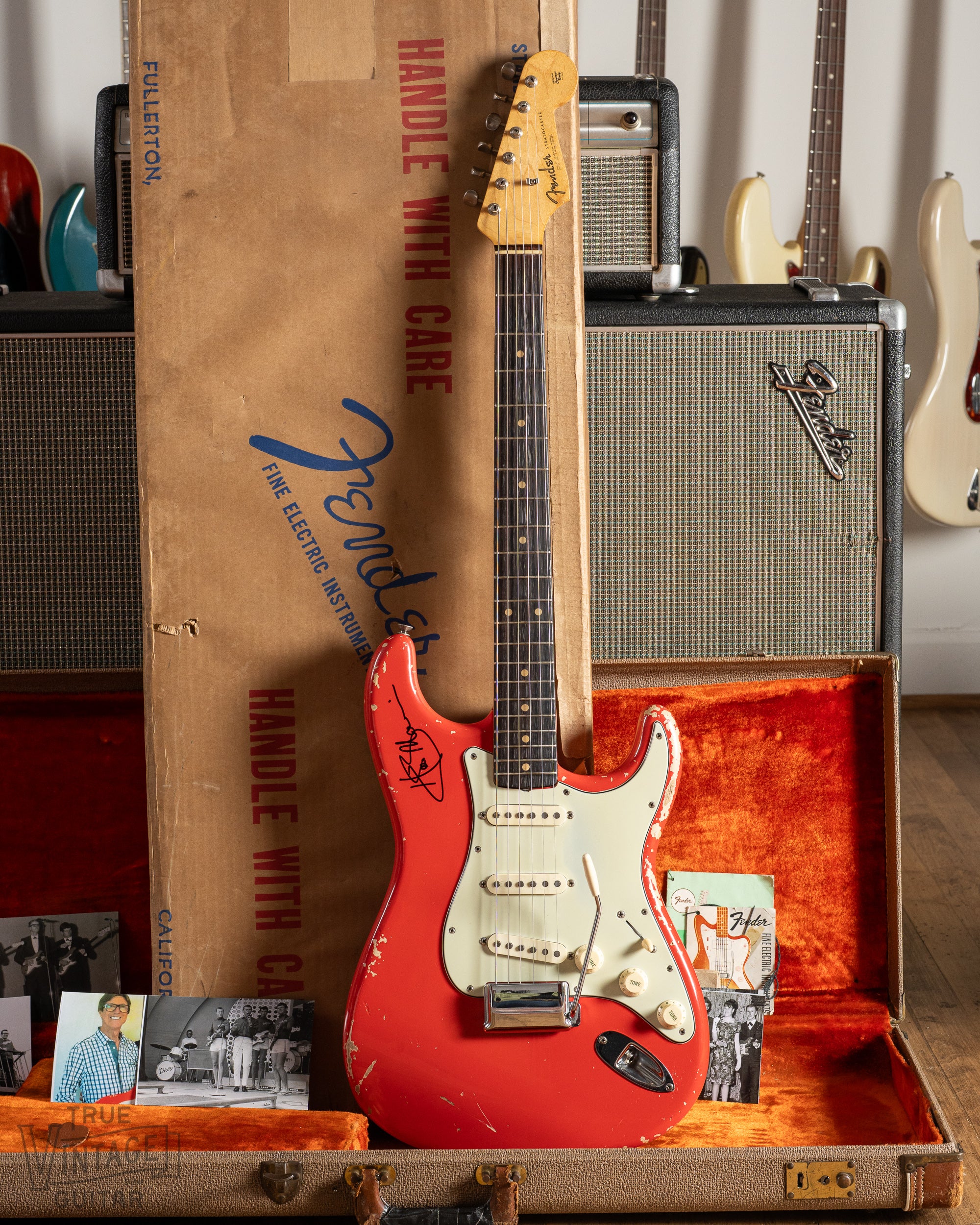 1962 Fender Stratocaster Fiesta Red with Box - Image 3