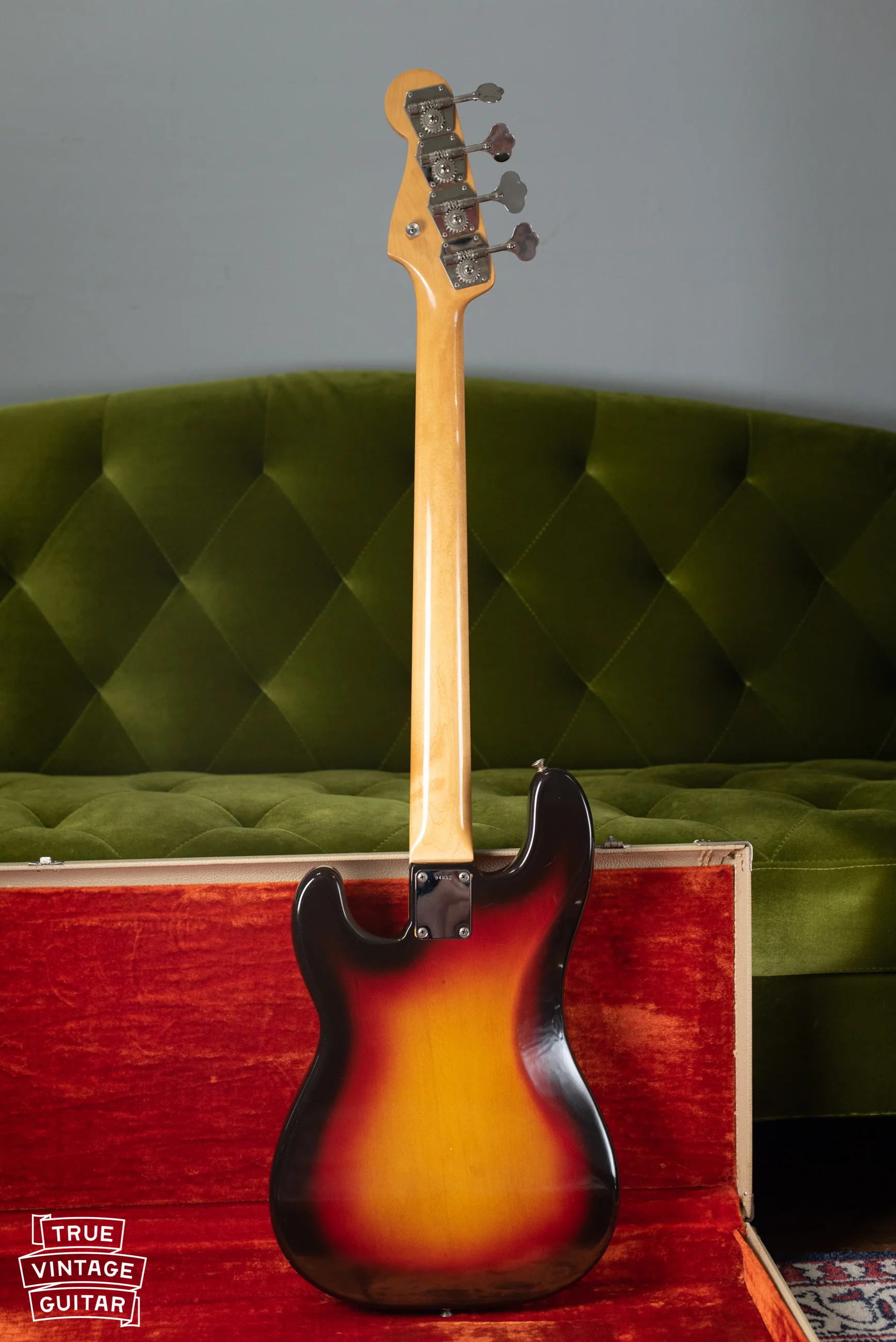 1963 Fender Precision Bass Sunburst - Image 3