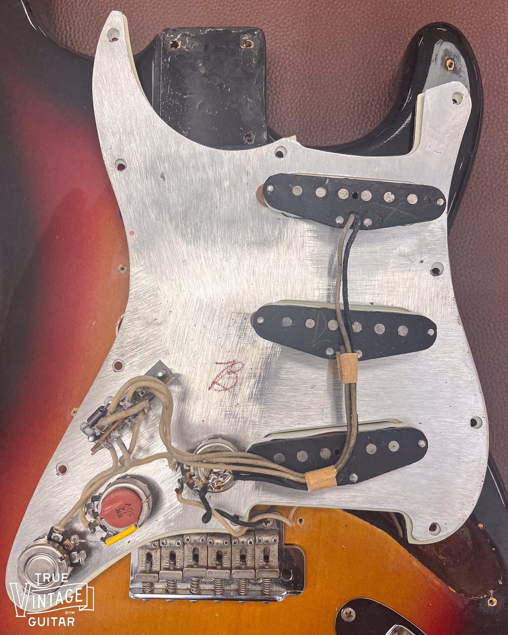 1963 Fender Stratocaster Sunburst - Image 20