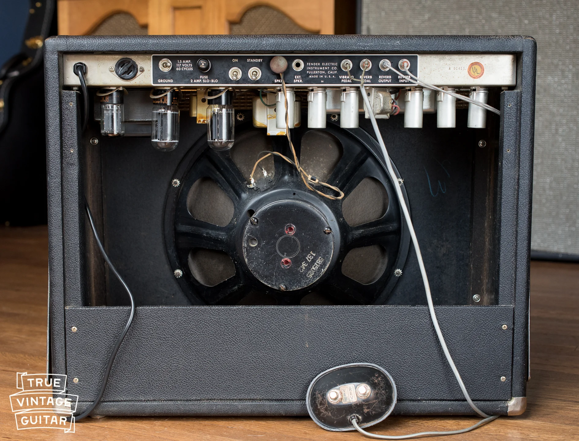 1964 Fender Vibroverb vintage guitar amplifier - Image 12