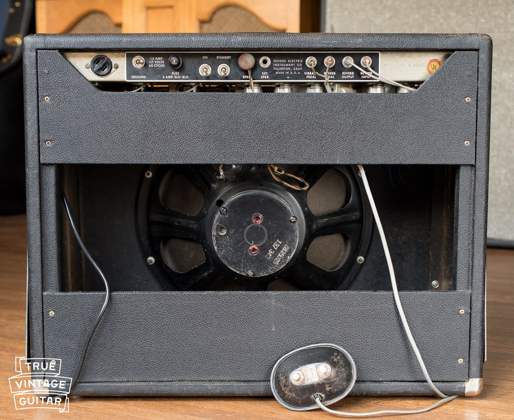 1964 Fender Vibroverb vintage guitar amplifier - Image 2