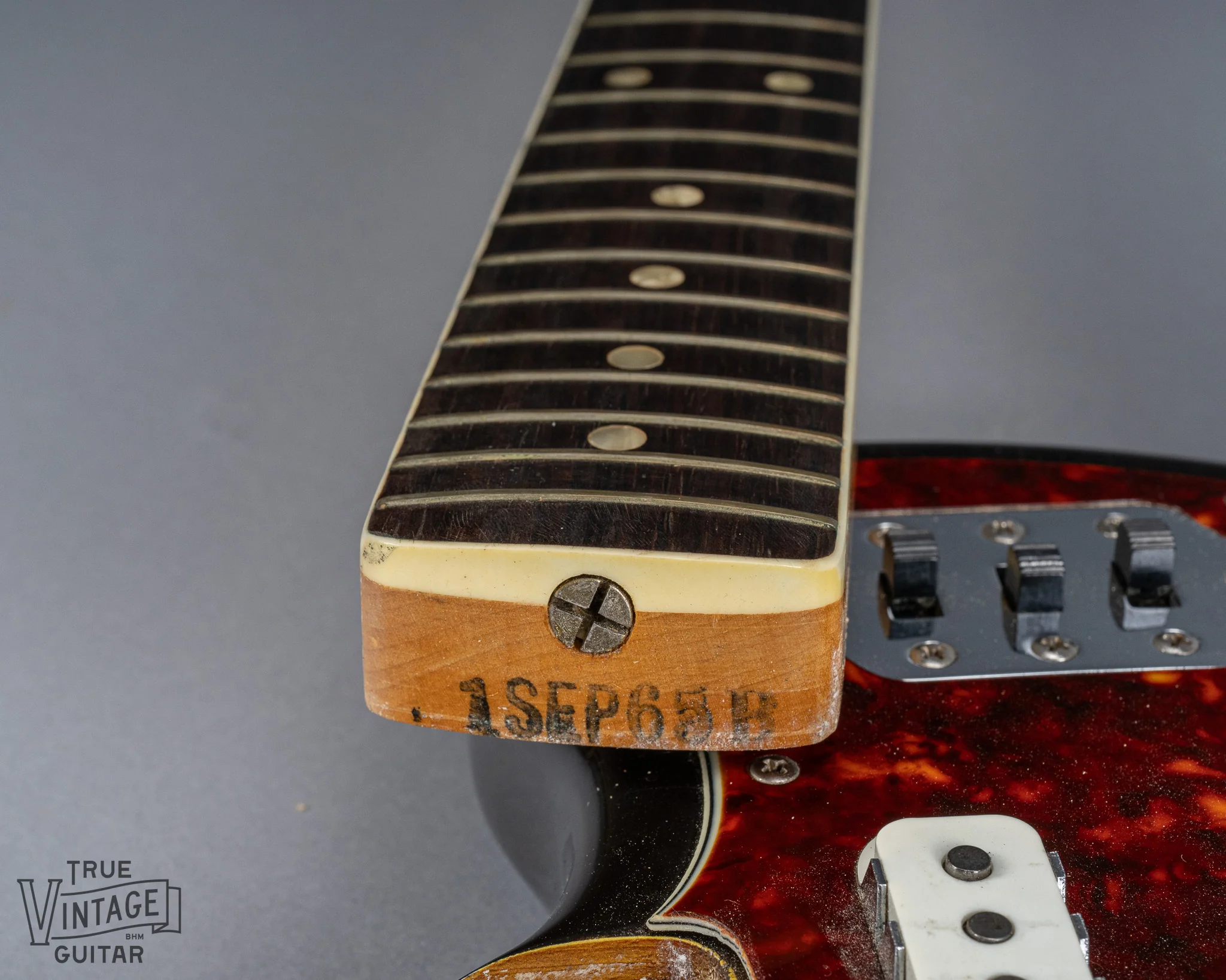 1965 Fender Jaguar Sunburst - Image 21