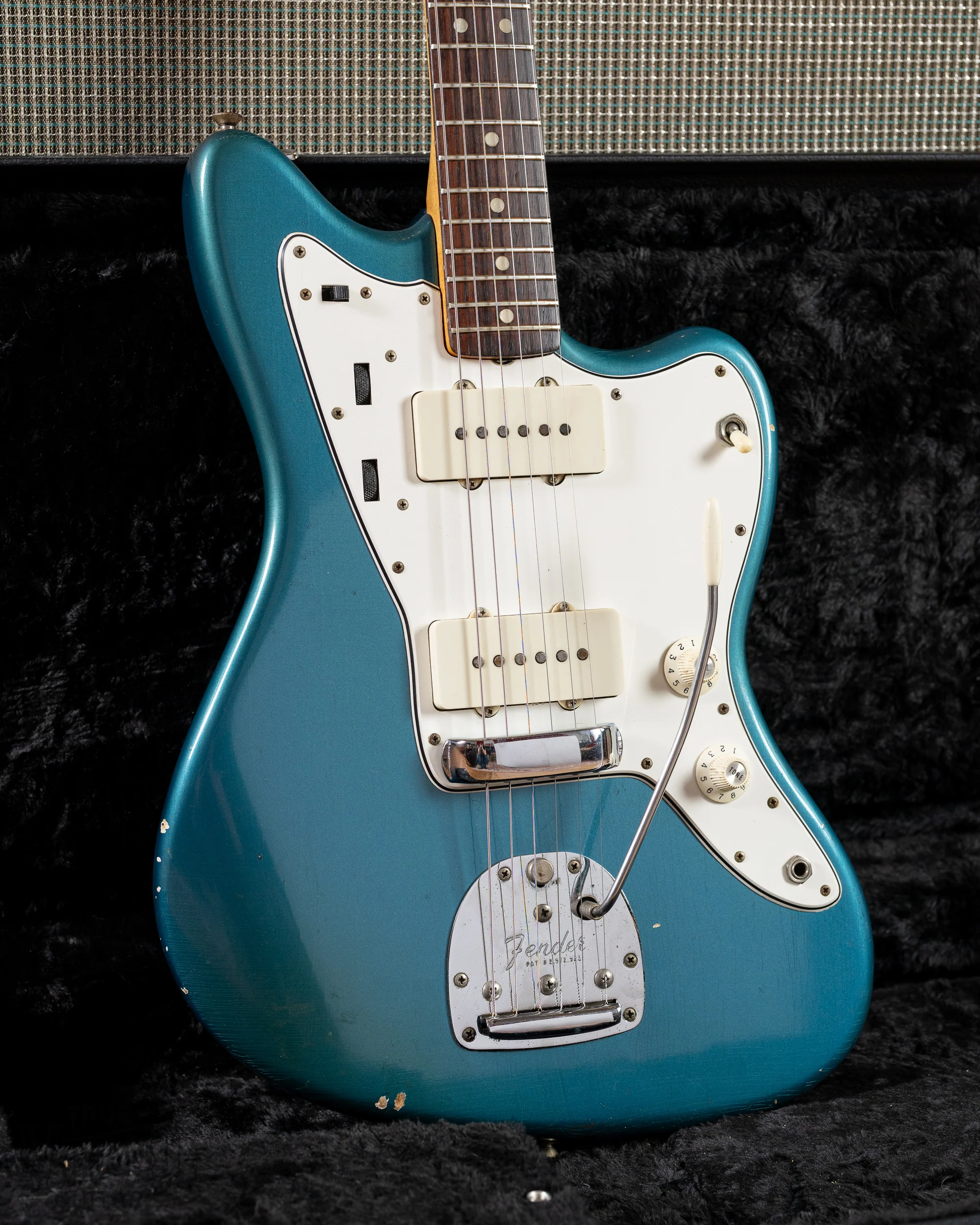 1965 Fender Jazzmaster Lake Placid Blue Metallic - Image 2