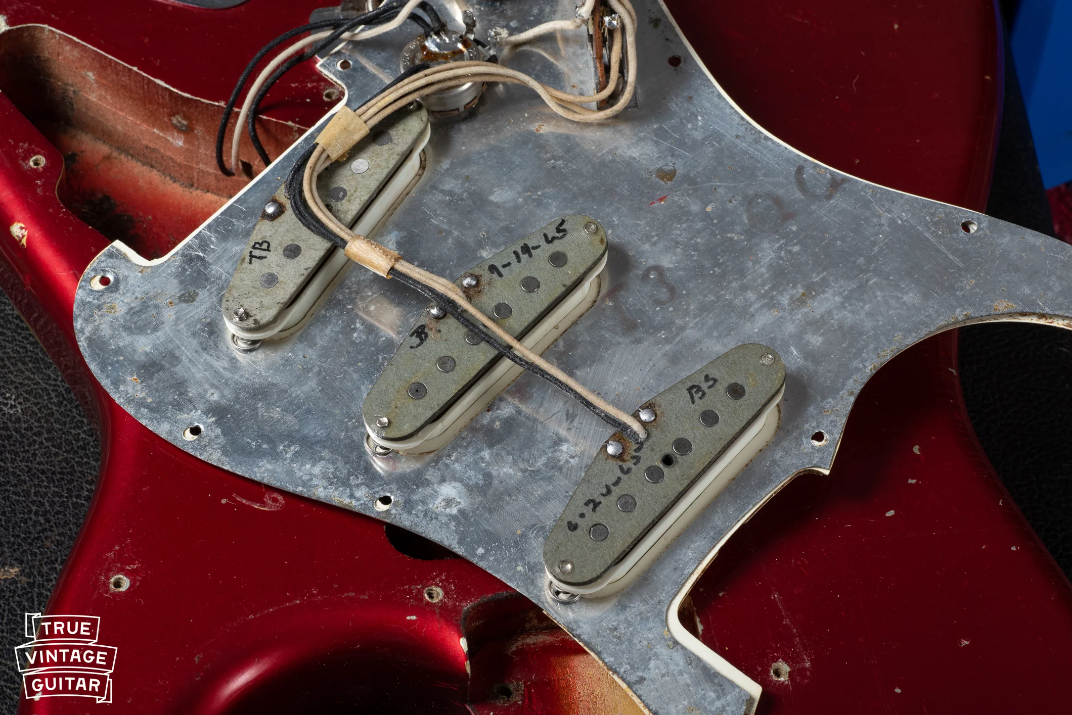 1965 Fender Stratocaster Candy Apple Red - Image 15