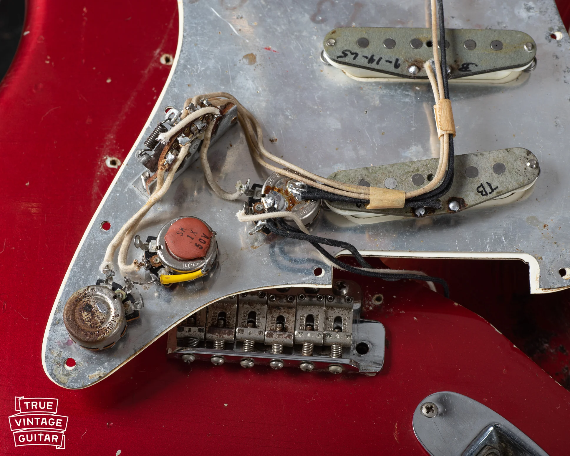 1965 Fender Stratocaster Candy Apple Red - Image 16
