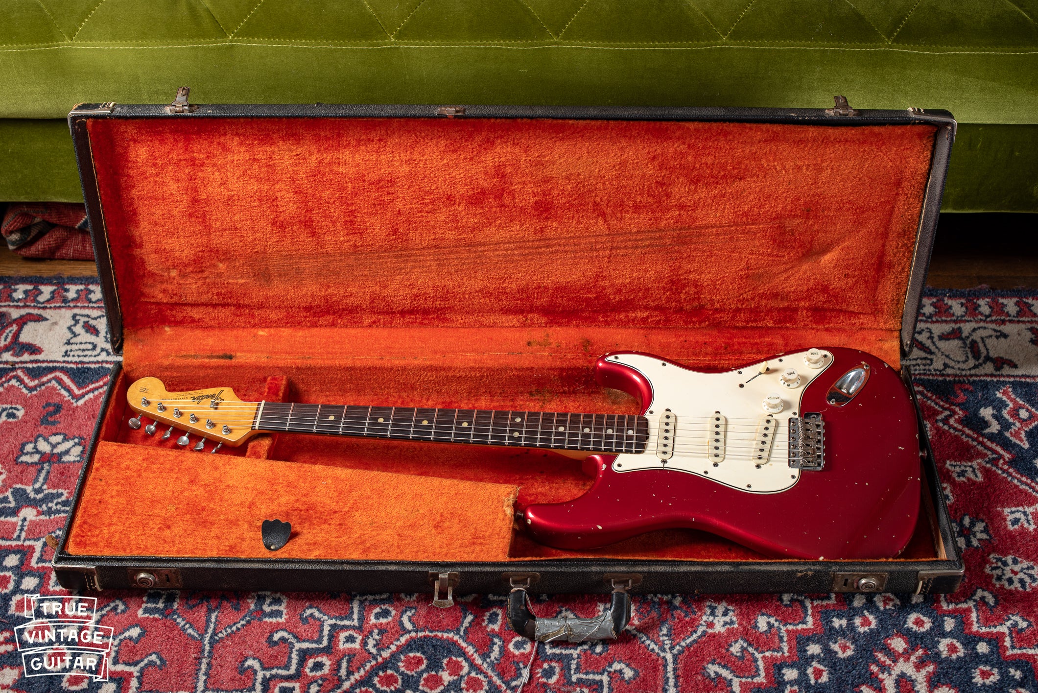 1965 Fender Stratocaster Candy Apple Red - Image 6