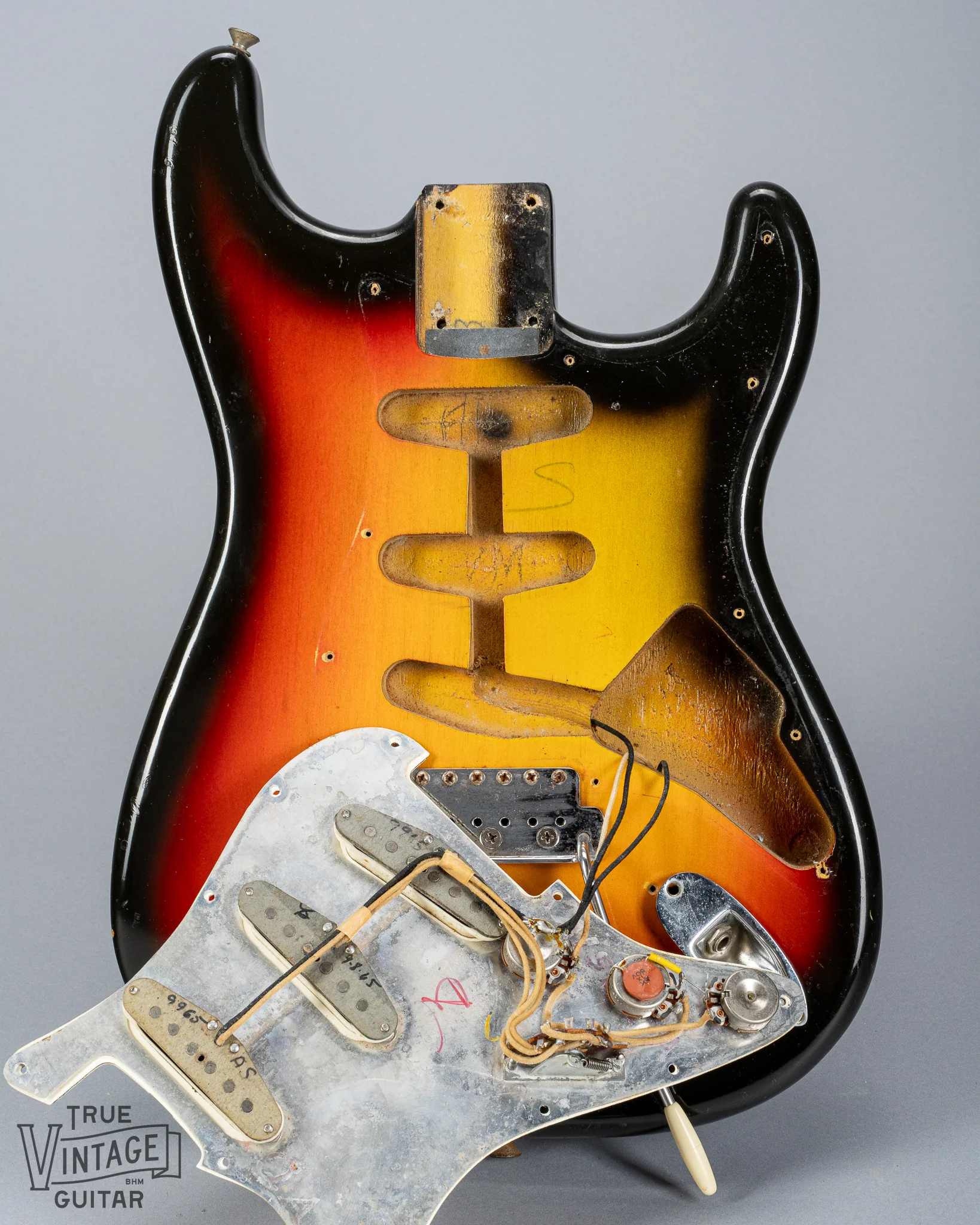 1965 Fender Stratocaster Sunburst - Image 11