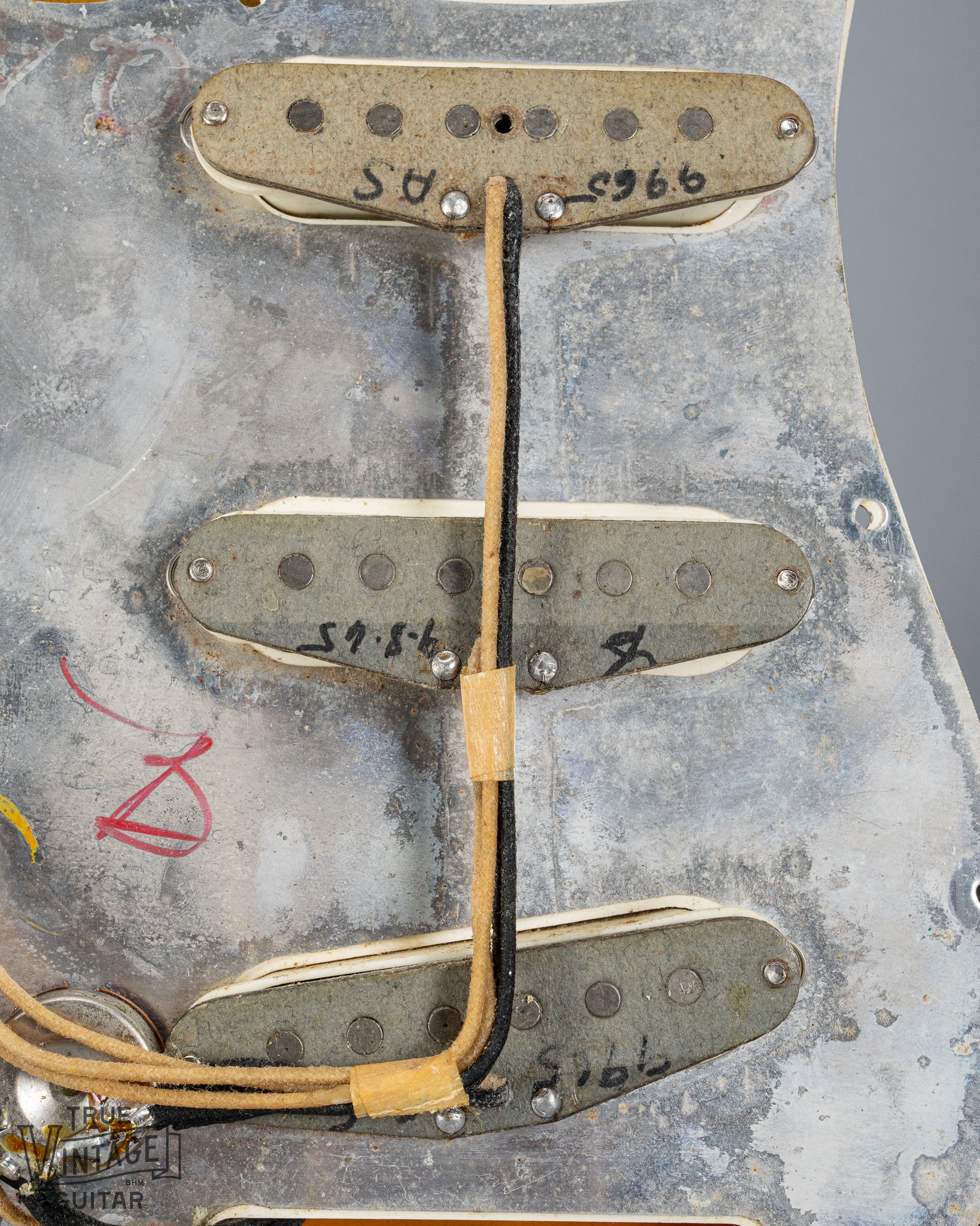 1965 Fender Stratocaster Sunburst - Image 12
