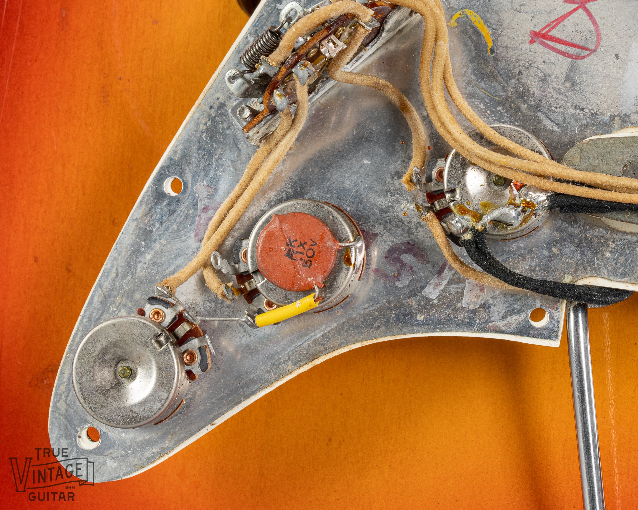 1965 Fender Stratocaster Sunburst - Image 13