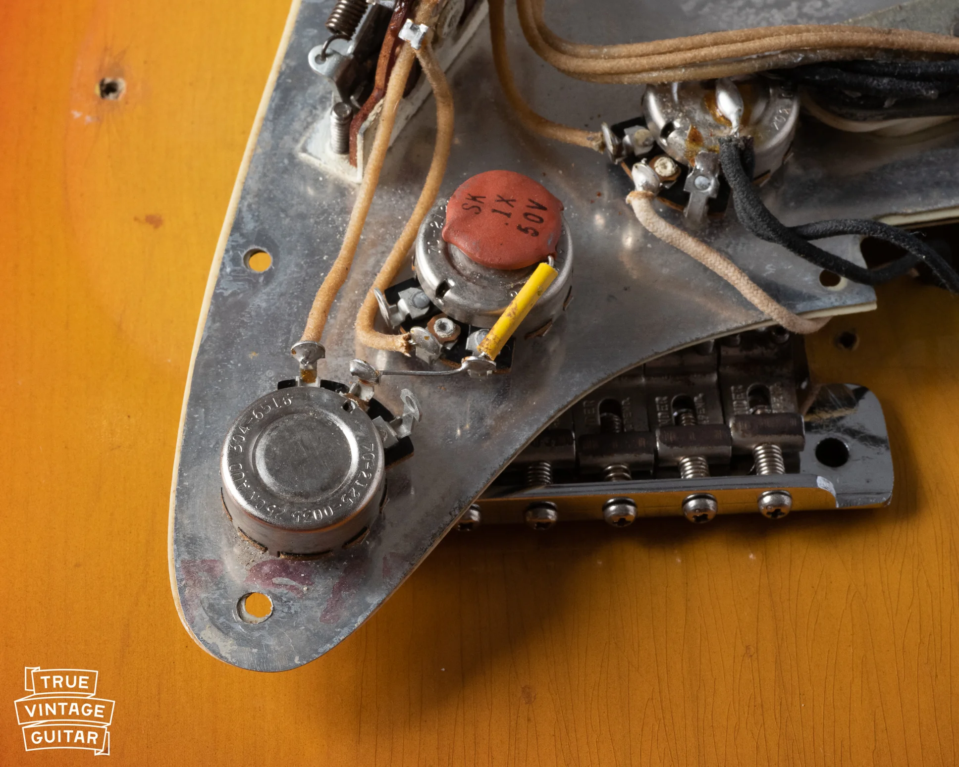 1965 Fender Stratocaster Sunburst - Image 10