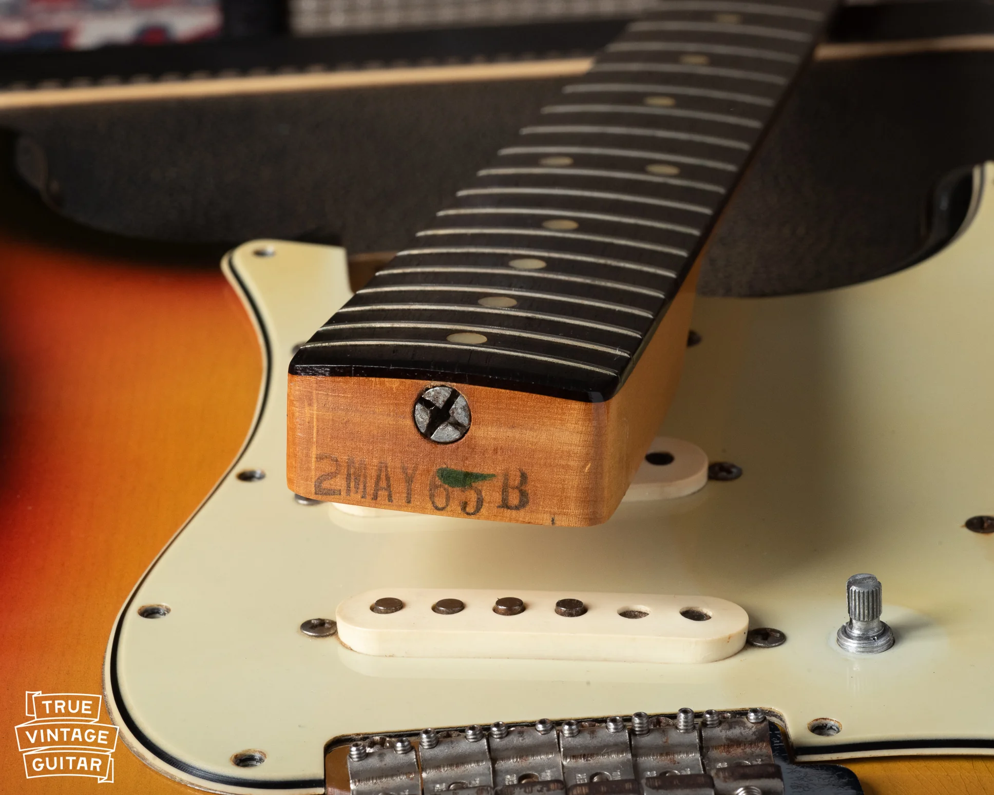 1965 Fender Stratocaster Sunburst - Image 8
