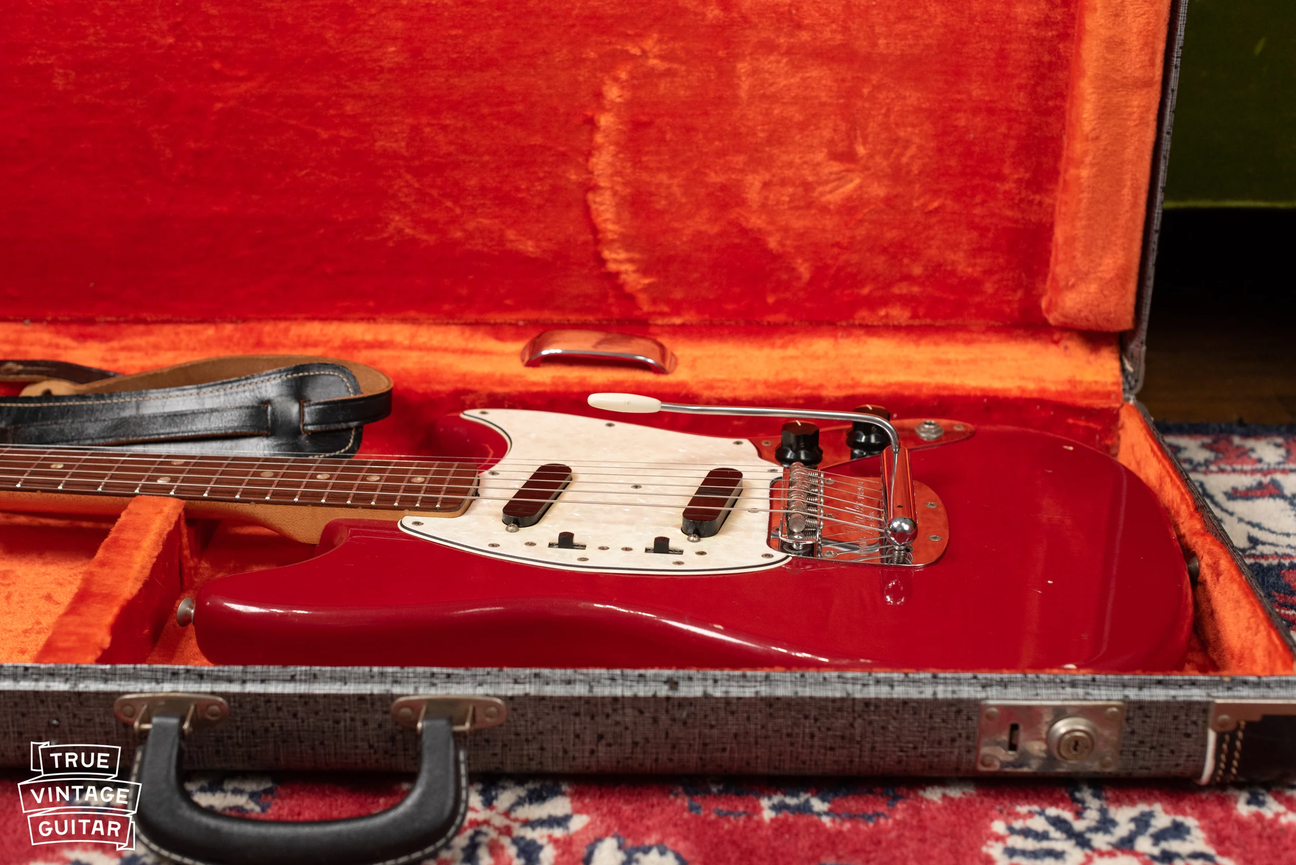 1966 Fender Mustang Red - Image 16
