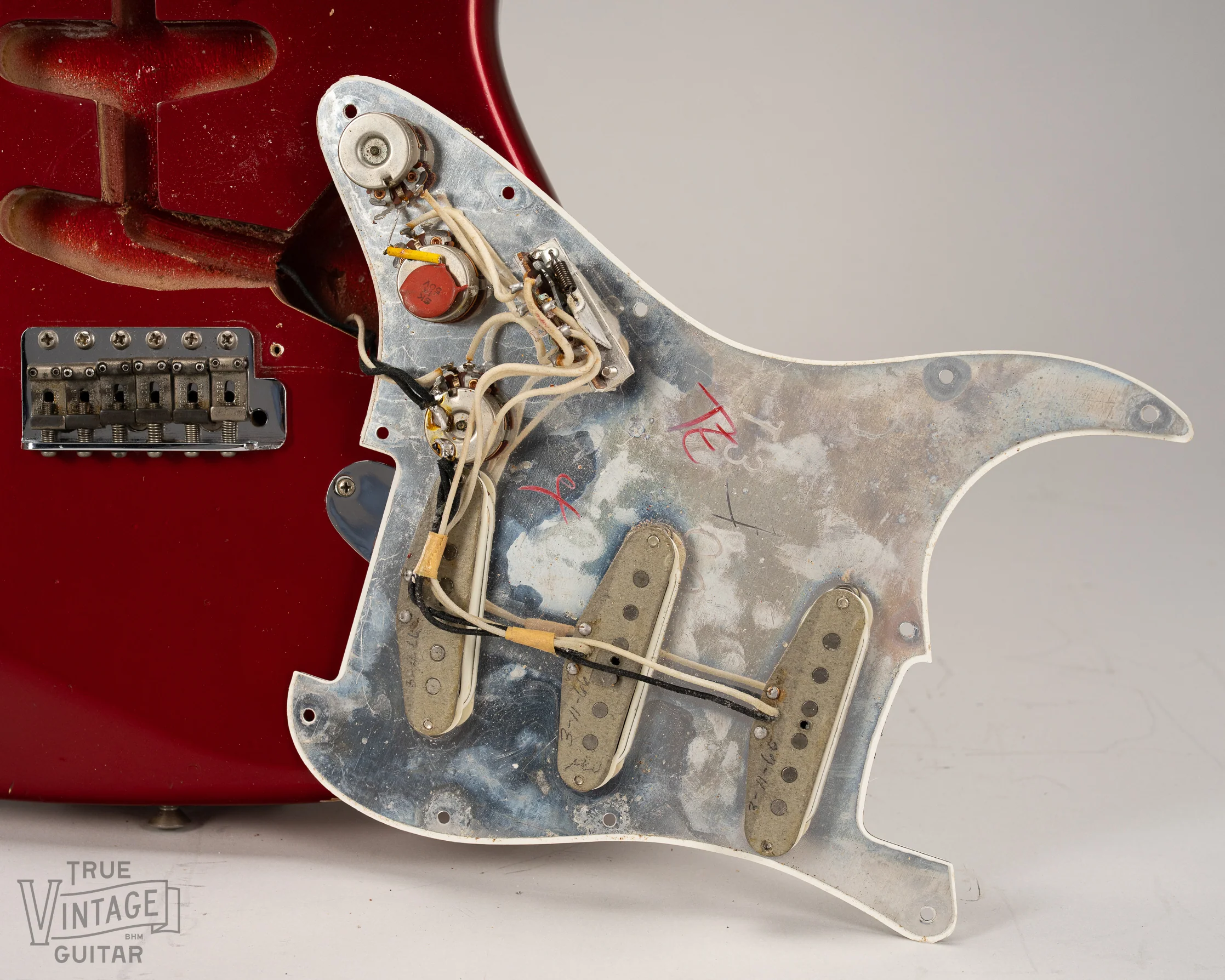 1966 Fender Stratocaster Candy Apple Red - Image 13
