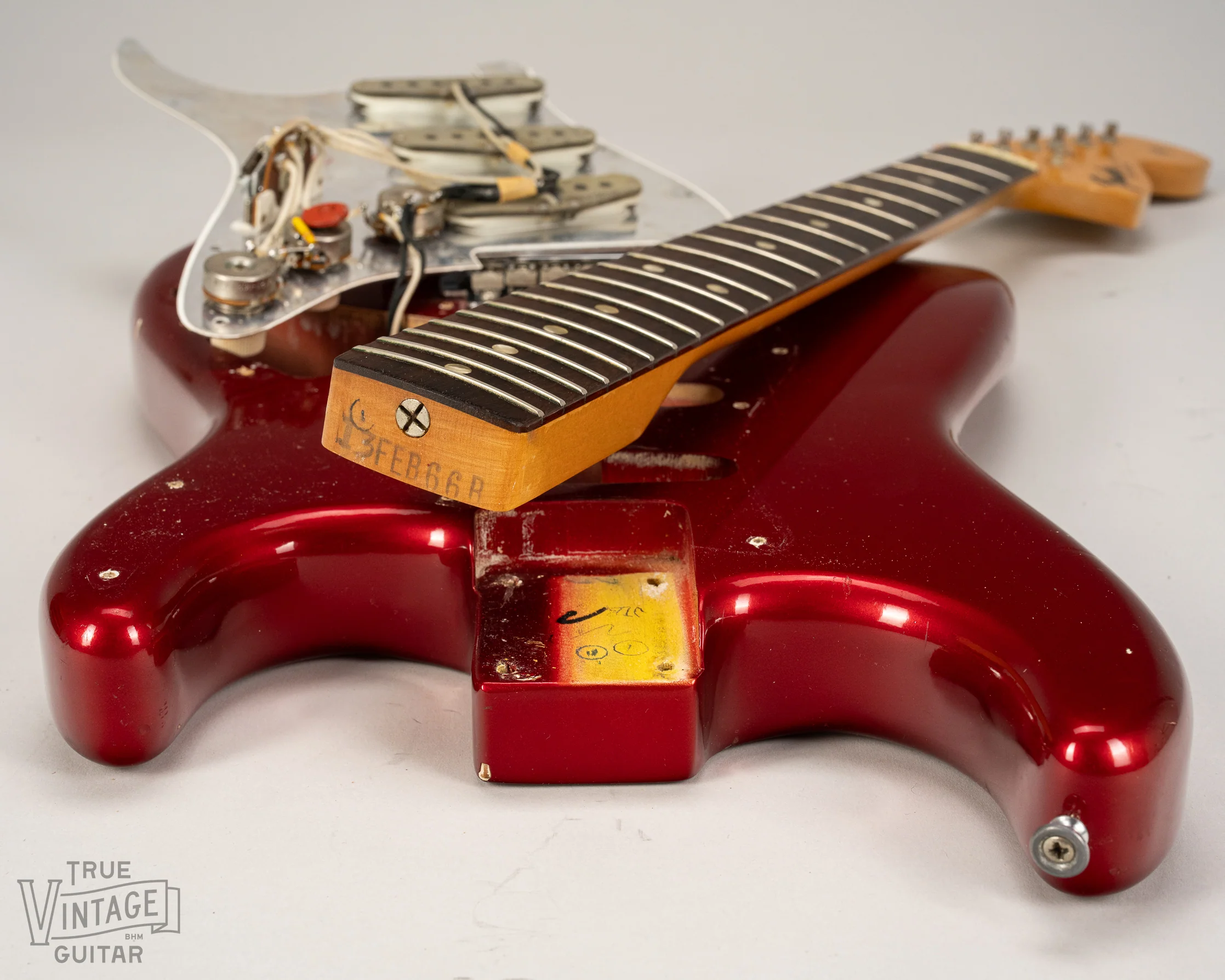 1966 Fender Stratocaster Candy Apple Red - Image 16