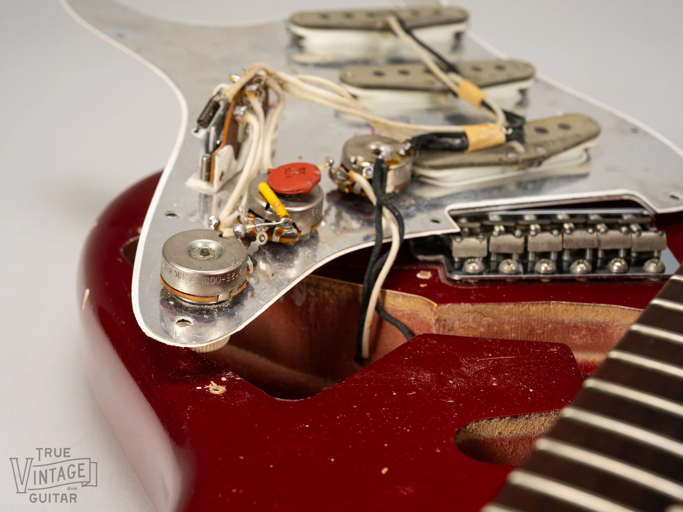 1966 Fender Stratocaster Candy Apple Red - Image 17