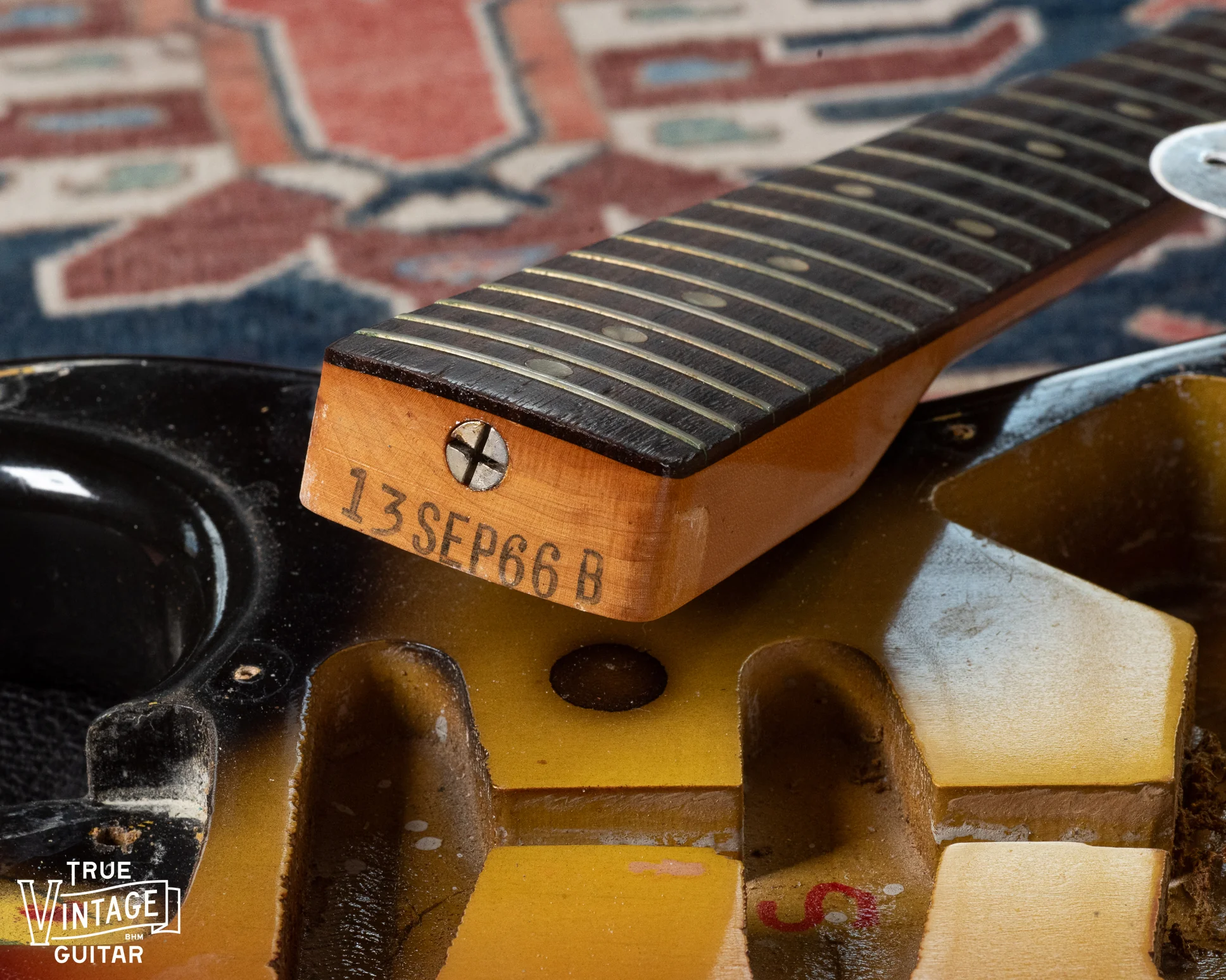1966 Fender Stratocaster Sunburst - Image 14