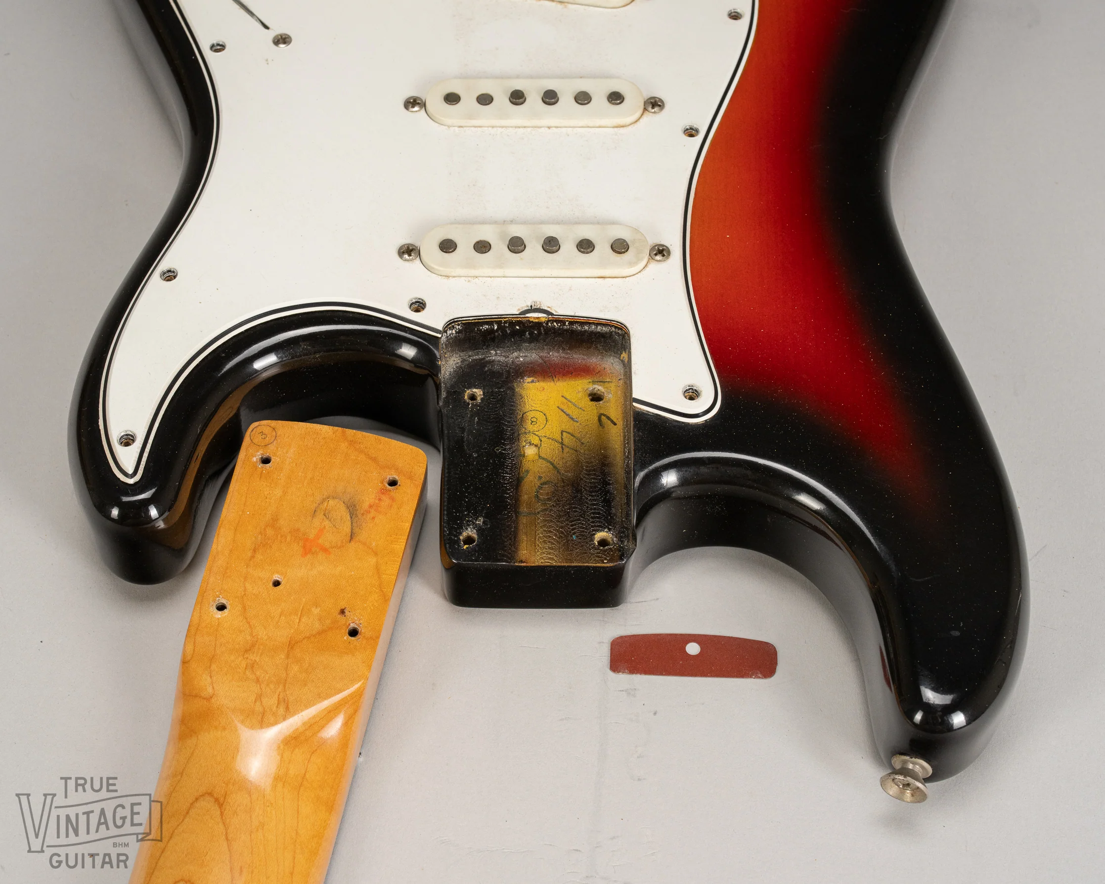 1966 Fender Stratocaster Sunburst - Image 21