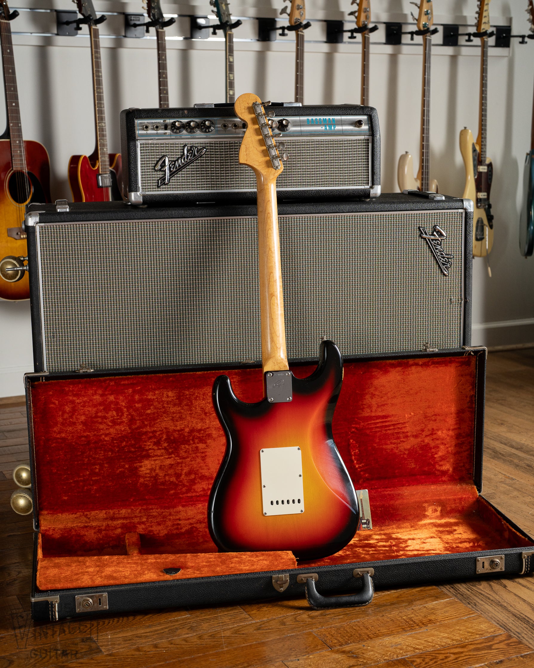 1966 Fender Stratocaster Sunburst - Image 9