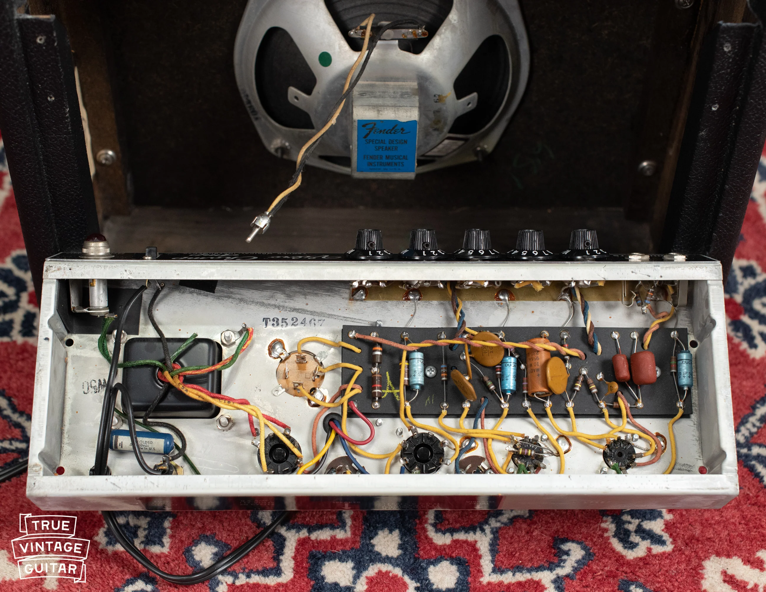 1967 Fender Vibro Champ Amp - Image 9